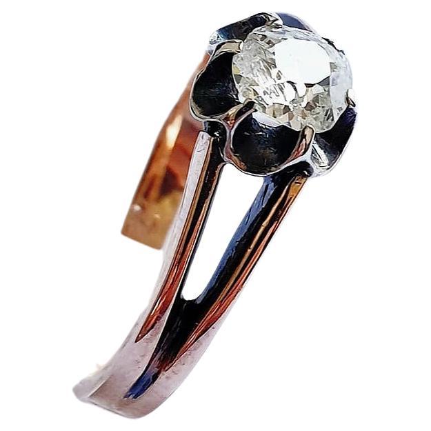Antiker Solitär-Ring aus Gold mit Diamant im alten Minenschliff im Zustand „Gut“ im Angebot in Cairo, EG