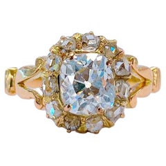 Antiker Solitare-Ring aus Gold mit Diamant im alten Minenschliff