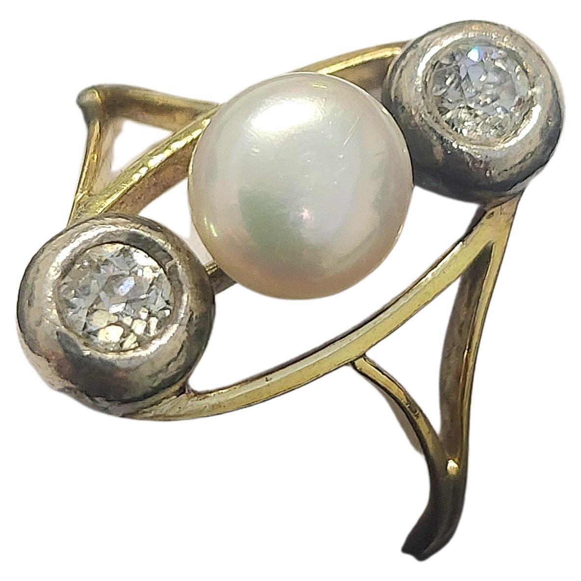 Women's Antique old Mine Cut diamond ring and pearl gold ring For Sale