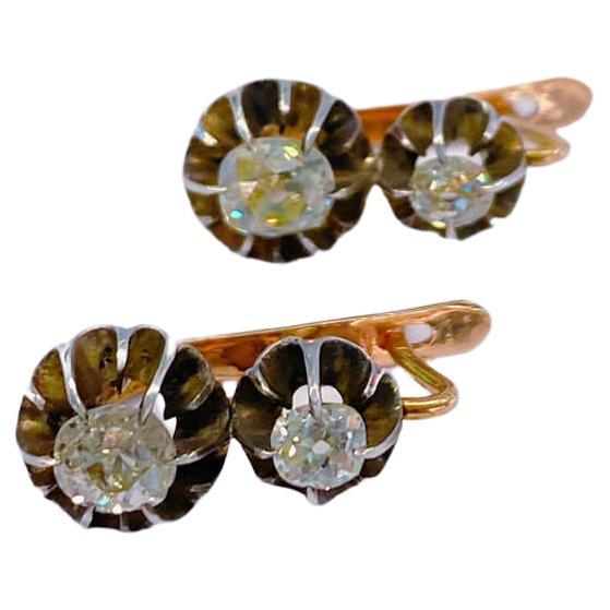 Pendientes antiguos de oro de 14k rematados con garras de plata y 4 diamantes talla mina antigua con un peso total estimado de 1,70 quilates i color los pendientes se fabricaron en san petersburgo 1907/1917.c época imperial rusa hall marcado 56