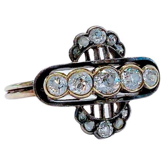 Antiker russischer Goldring mit Diamanten im alten Minenschliff