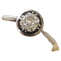 Antiker russischer Solitär-Ring mit Diamant im alten Minenschliff