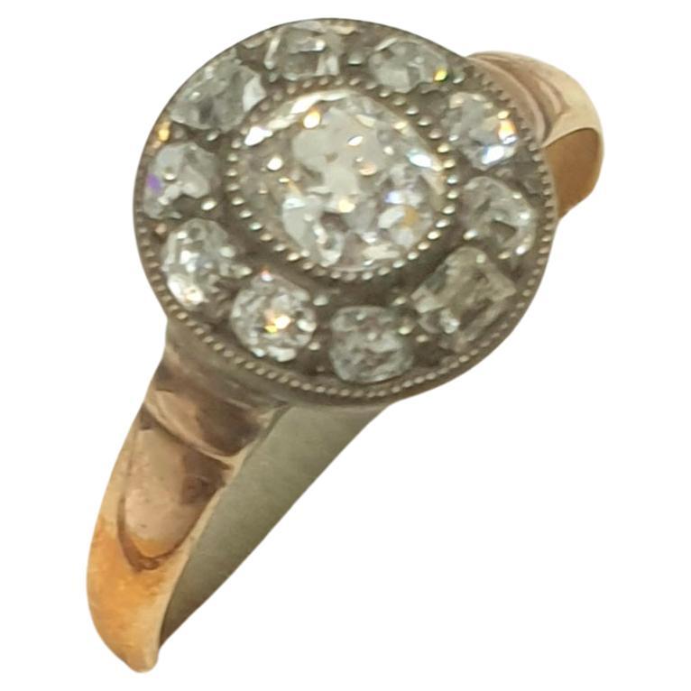 Anillo solitario de oro con diamantes talla mina antiguos Talla antigua en venta
