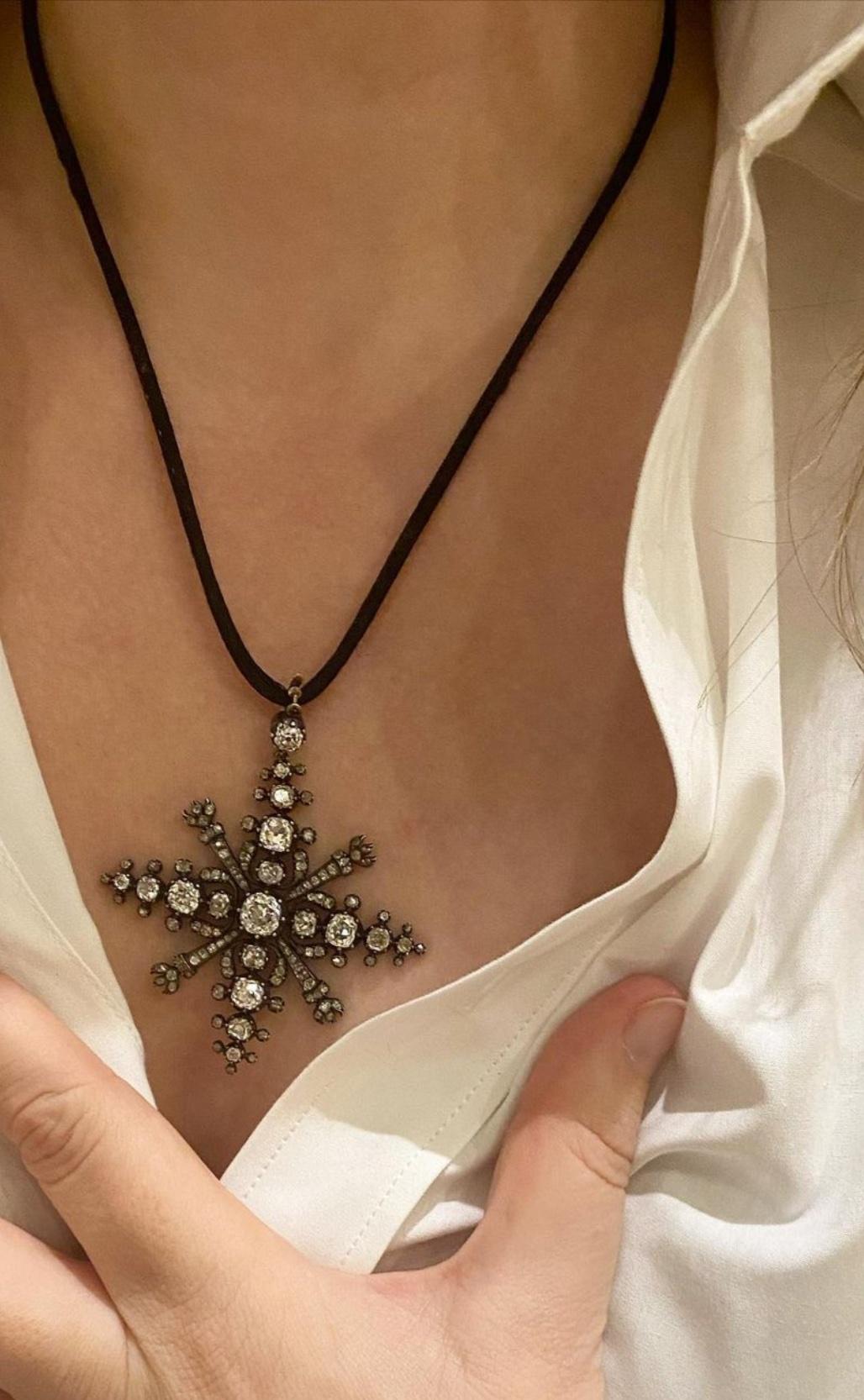 Femenino o masculino Colgante antiguo de diamantes talla vieja en forma de estrella en oro bañado en plata en venta