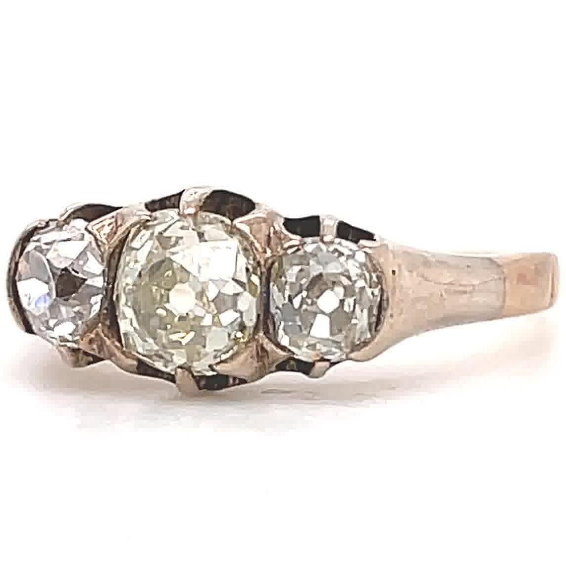 Antique Old Mine Cut Diamond Three Stone Gold Ring In Excellent Condition In Beverly Hills, CA