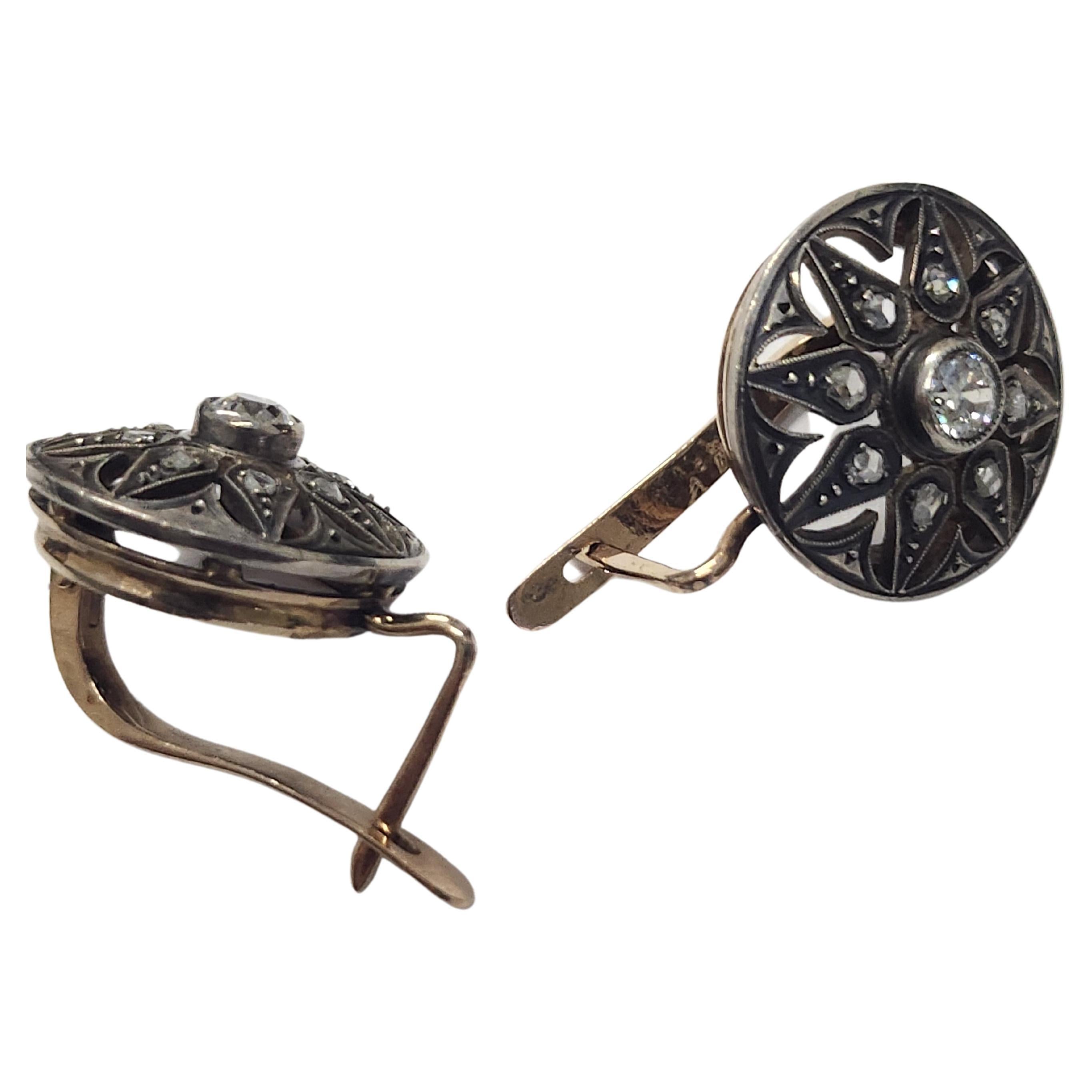 Antique Old Mine Cut Gold Earrings In Good Condition For Sale In Cairo, EG