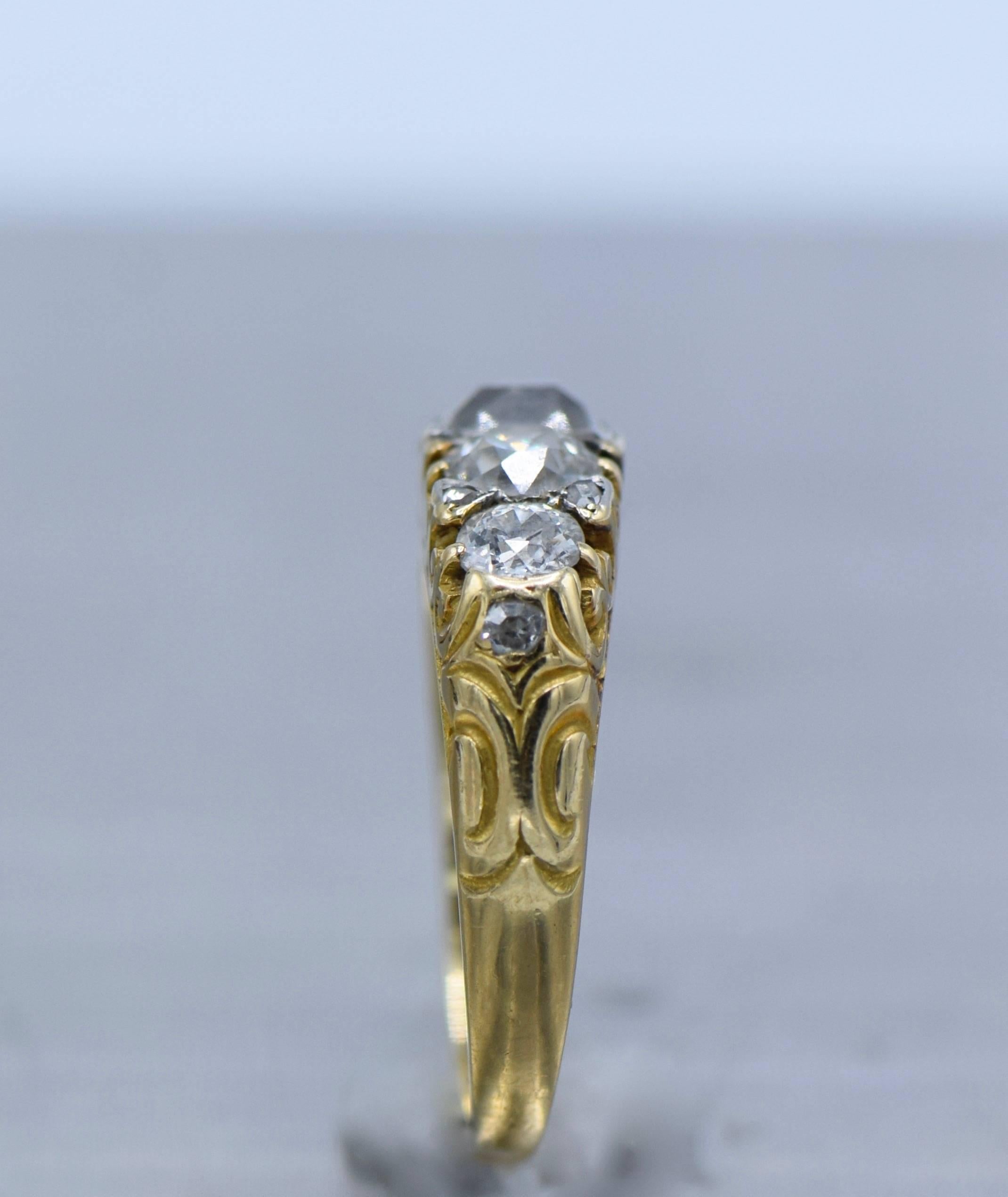 Antique Old-Mine Diamond and Gold Ring In Excellent Condition In New York, NY