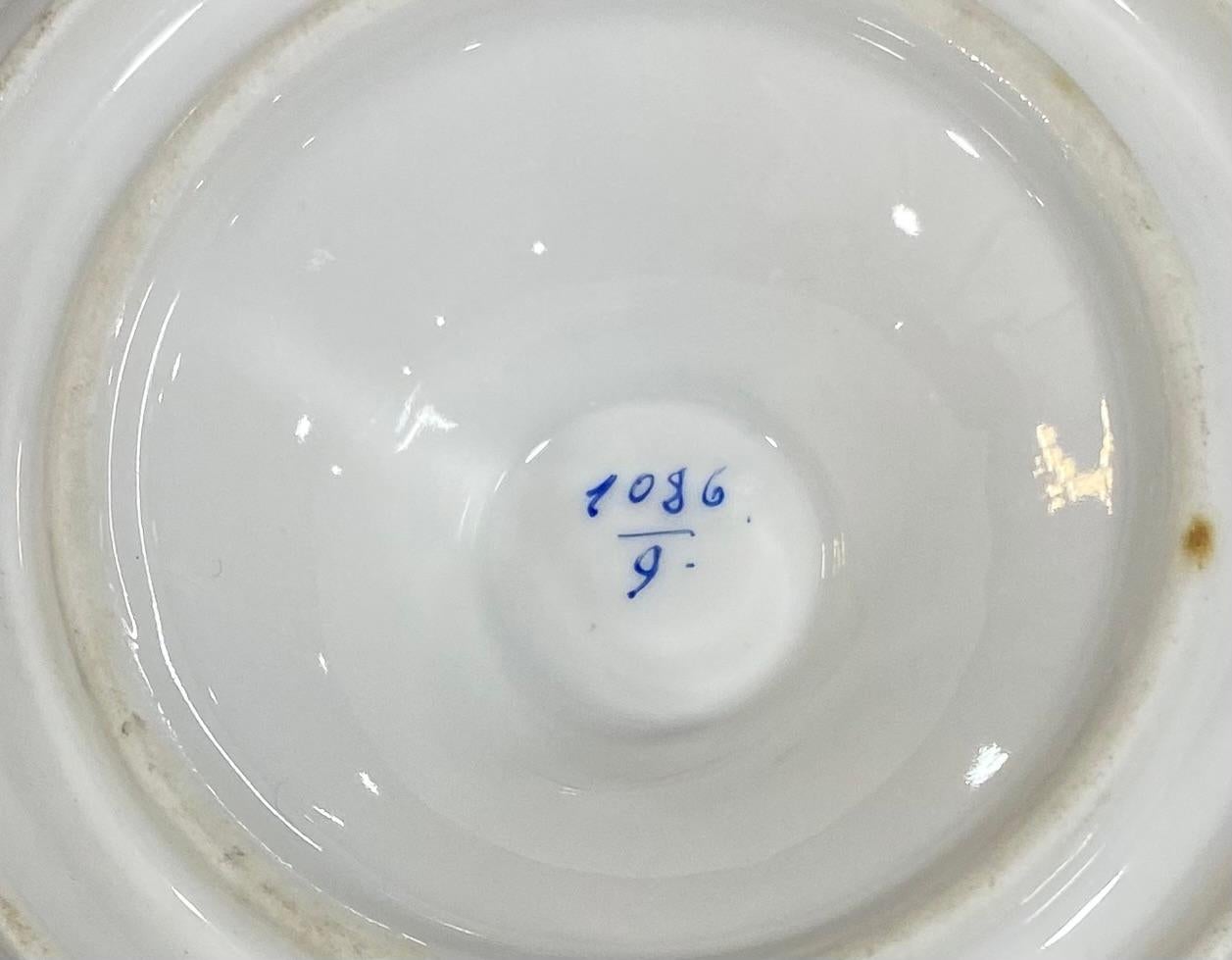 Antiguo Plato de Servicio y Servidor de Condimentos de Porcelana Azul y Dorada de Old Paris principios del siglo XX en venta