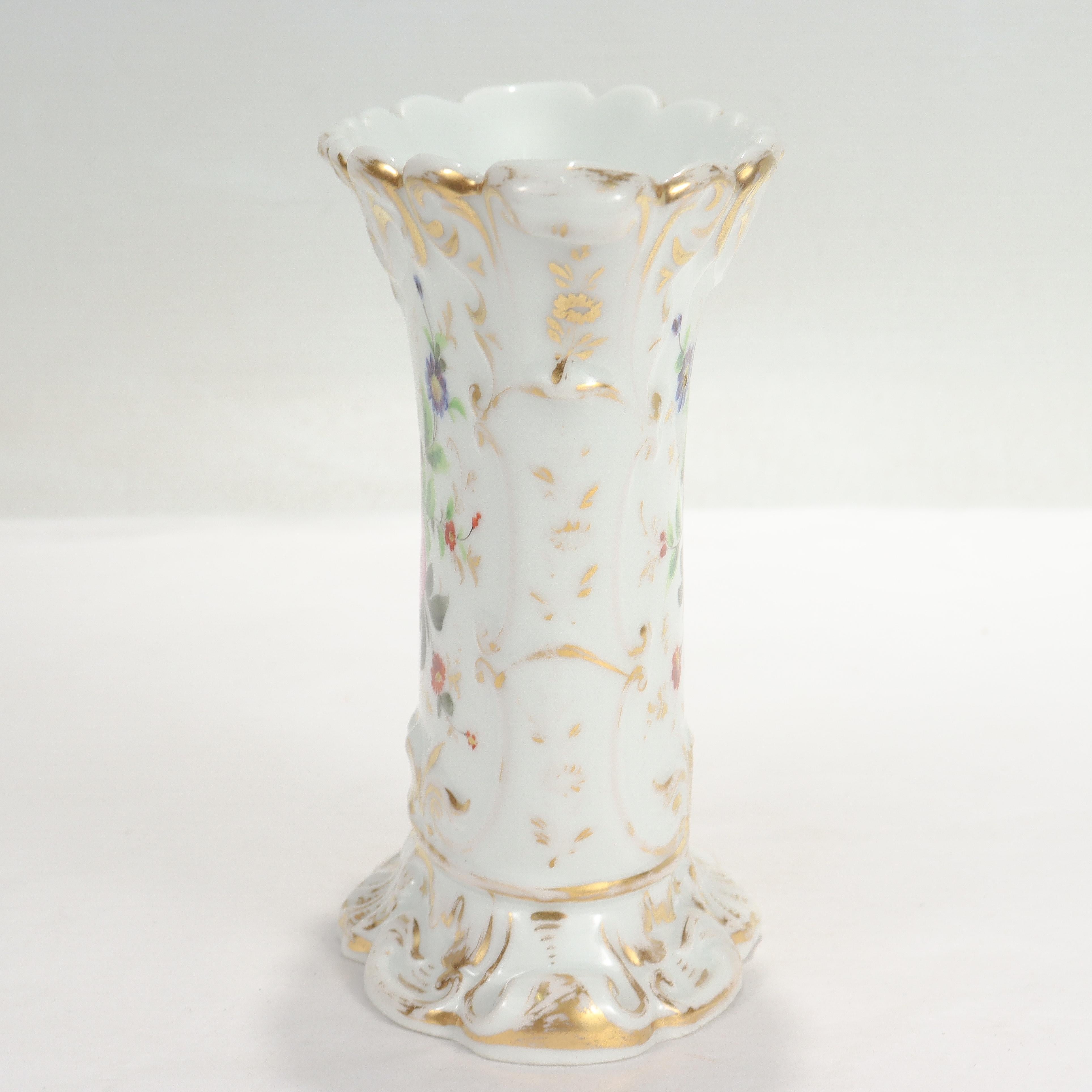 Belle Époque Antique Old Paris or Vieux Paris Porcelain Fan Shaped Vase For Sale