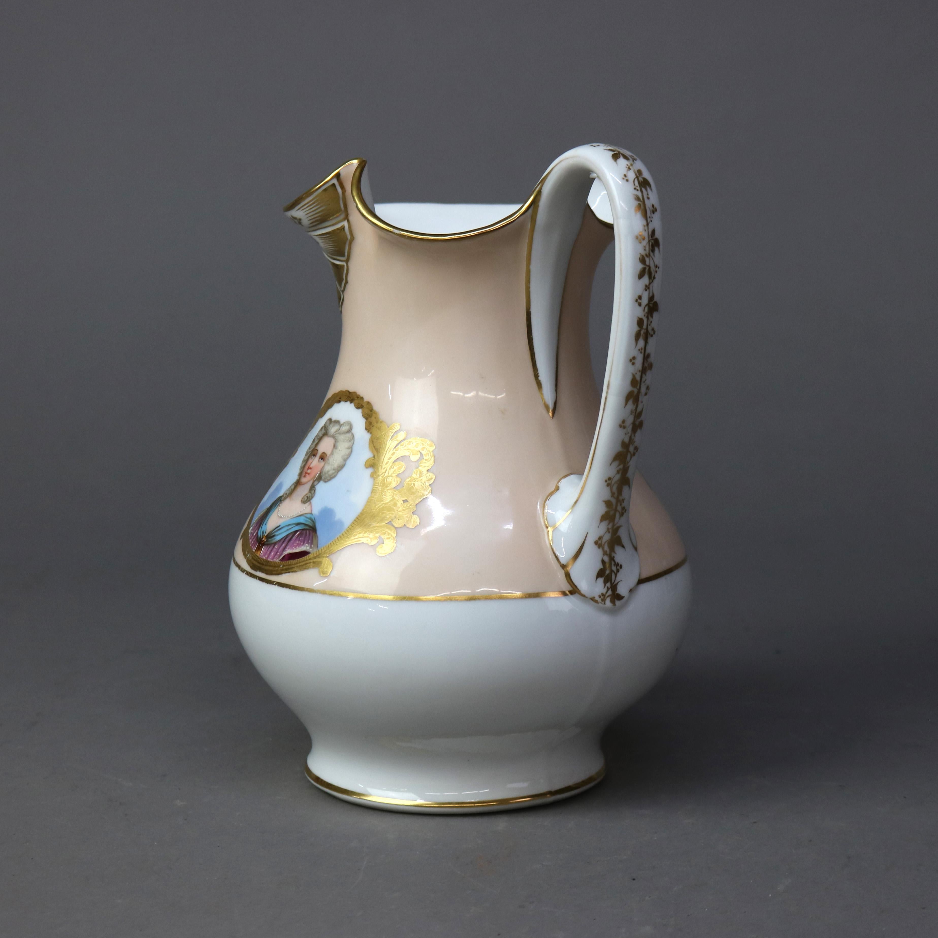 Ancien pichet à portrait en porcelaine de Paris peint à la main et doré c1890 Bon état - En vente à Big Flats, NY