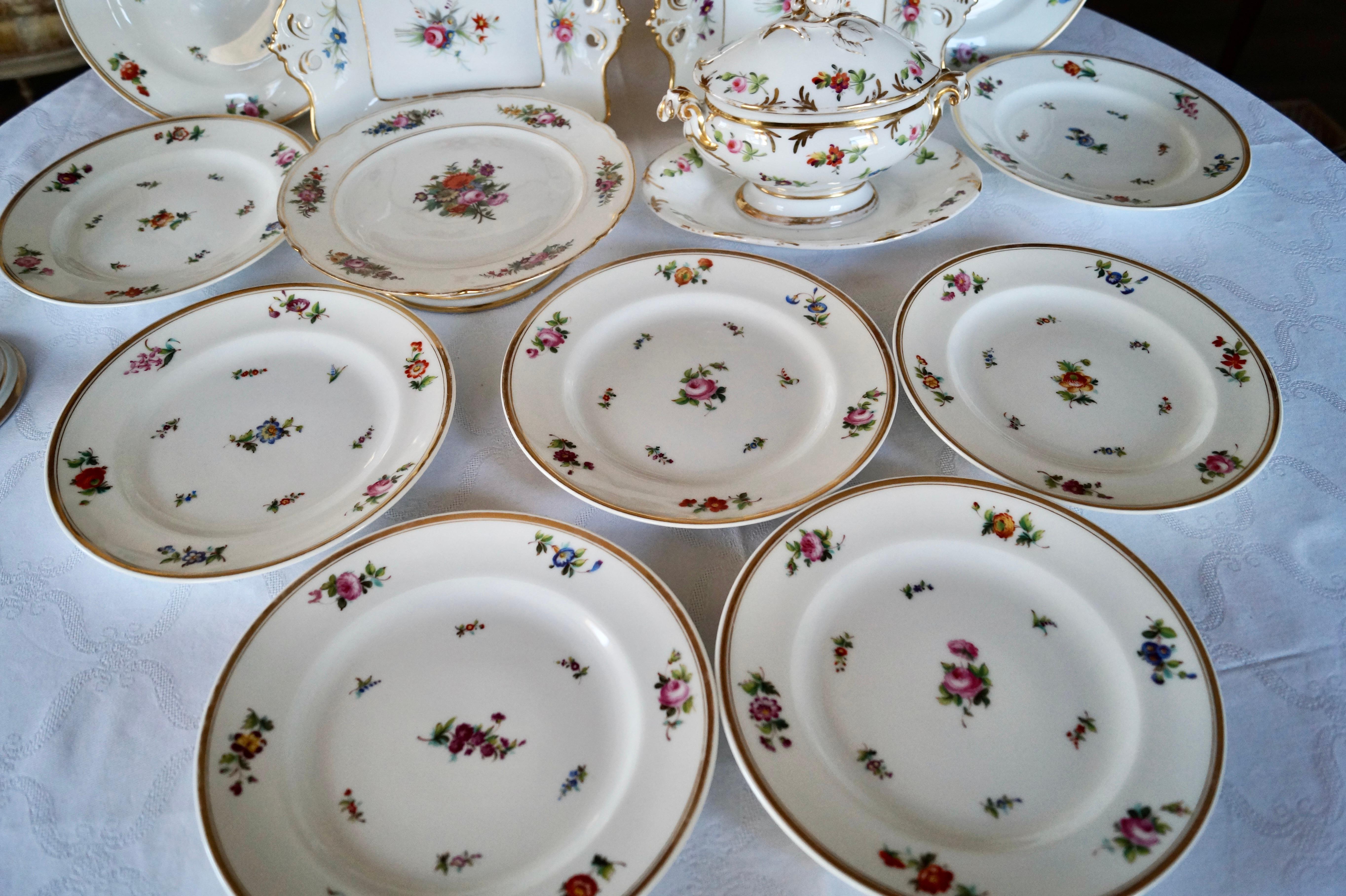 French Provincial Antique Old Paris Porcelain - Porcelaine de Paris Dessert Service with Basket  For Sale