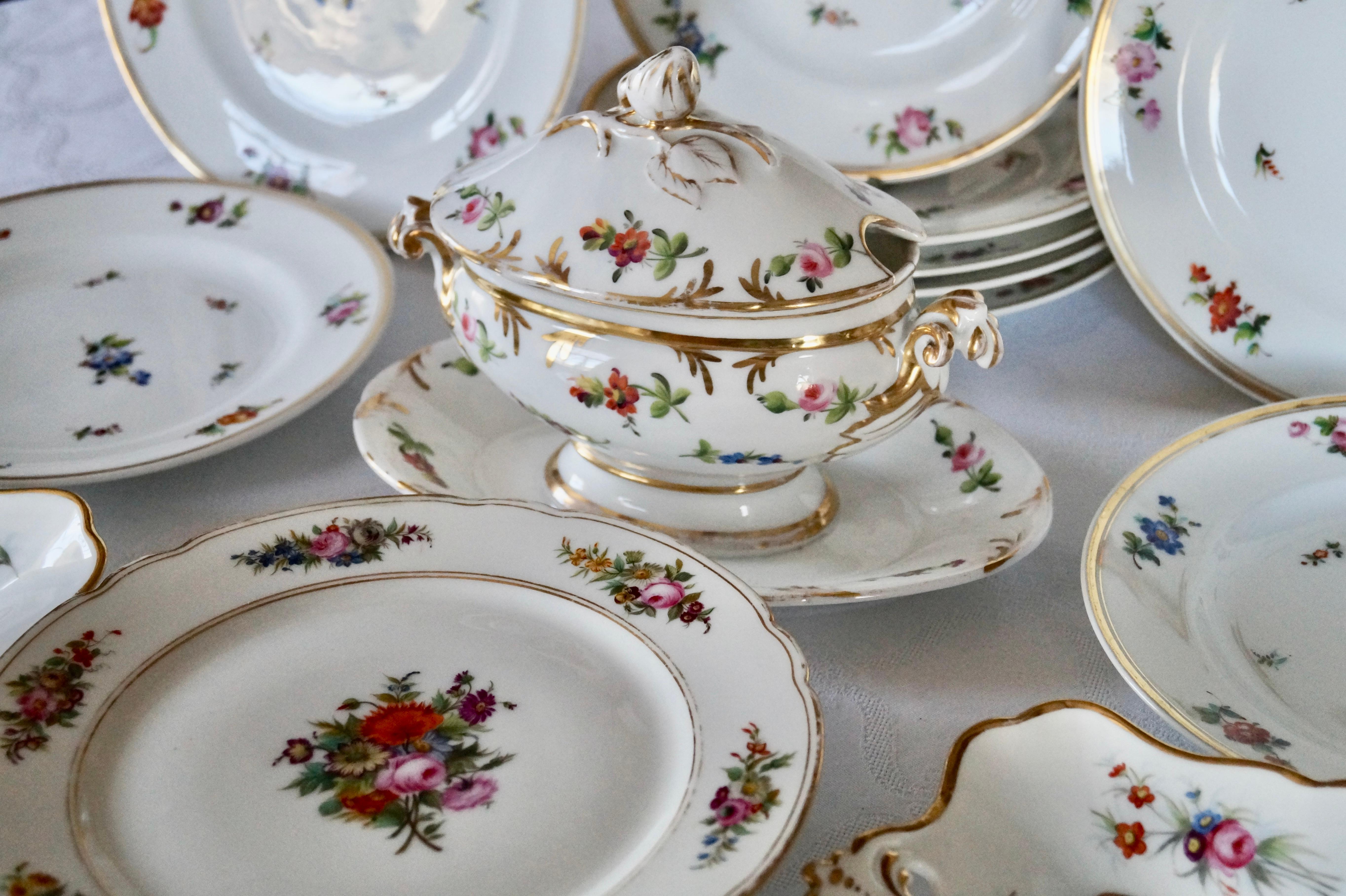 Antique Old Paris Porcelain - Porcelaine de Paris Service à dessert avec panier  en vente 1