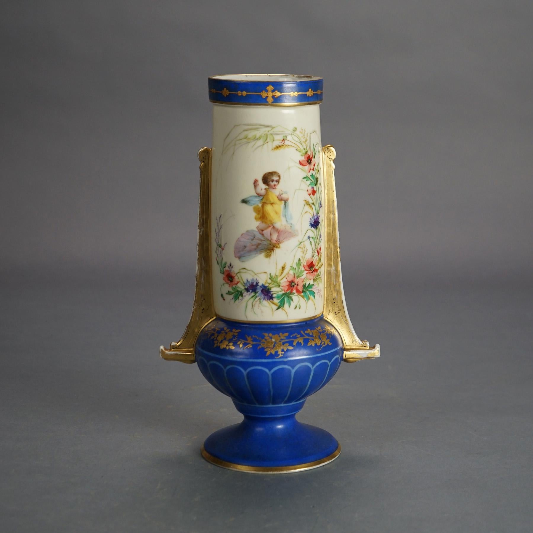 Antiguo Jarrón de Porcelana Old Paris con Retrato de Niña, Elementos Florales, Doble Asa y Realce Dorado C1890

Medidas - 12,5 