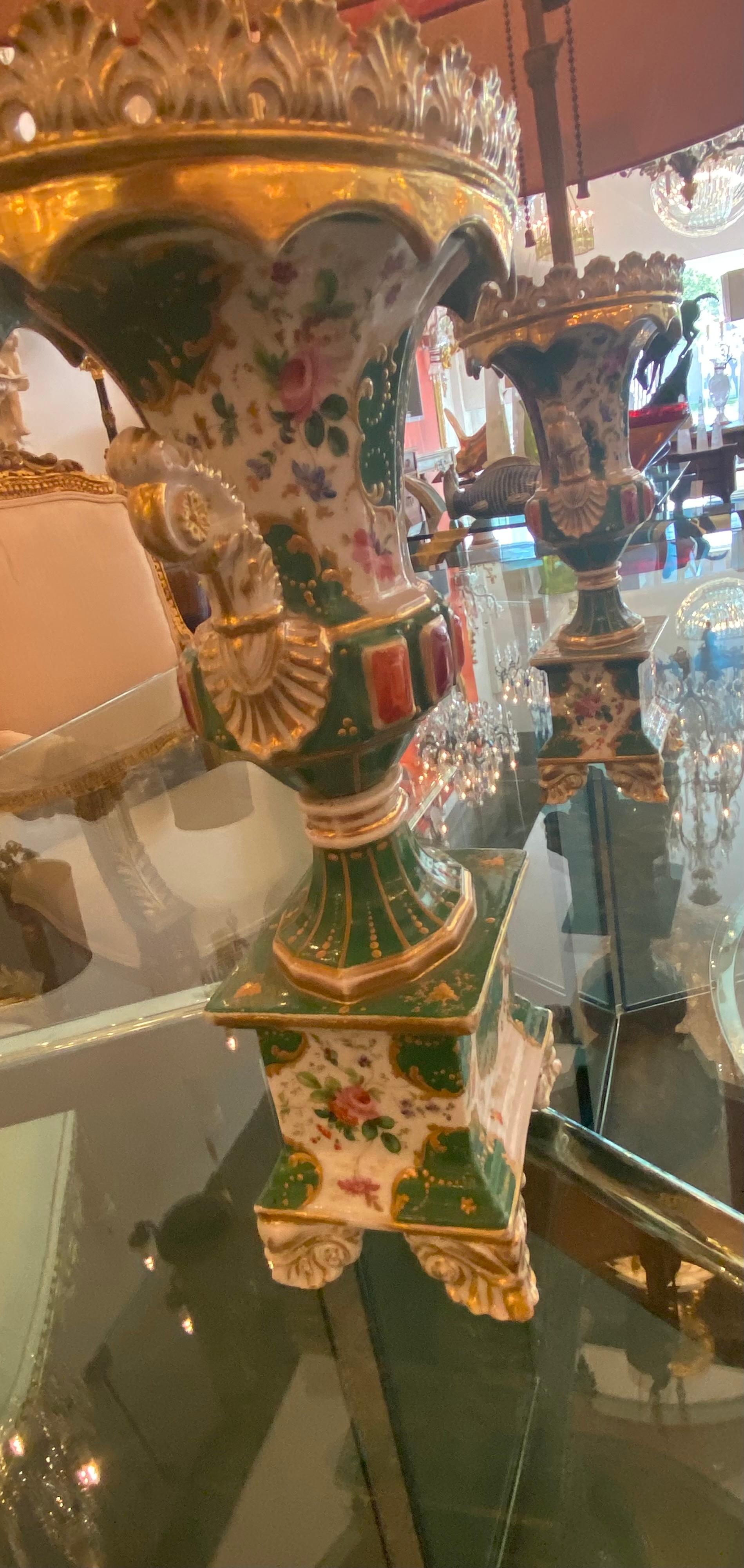 Antique Old Paris Porcelain Vases In Excellent Condition In Dallas, TX