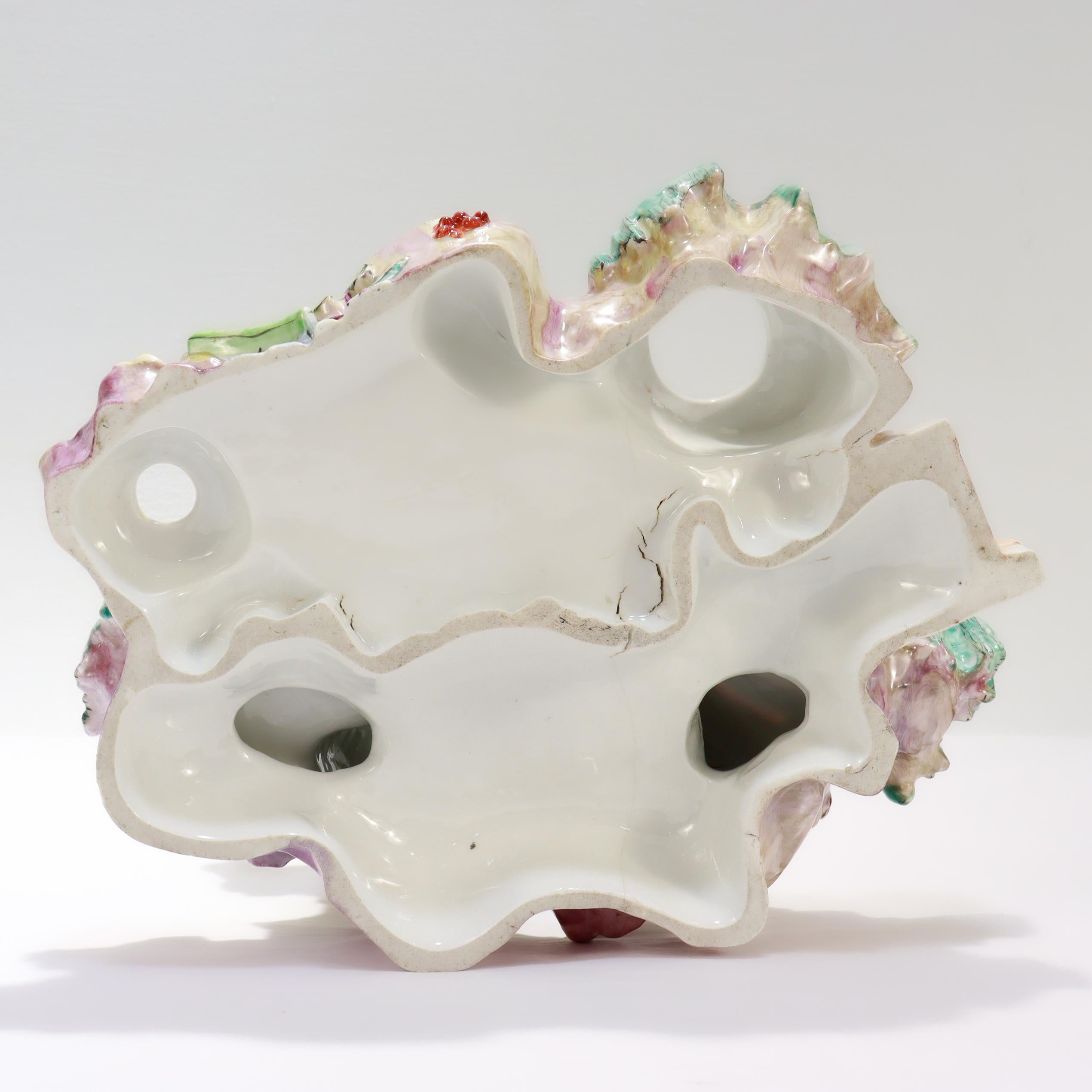 Dipinto a mano Antico centrotavola in porcellana Old Paris / Vieux Porcelain Figural Chinoiserie in vendita
