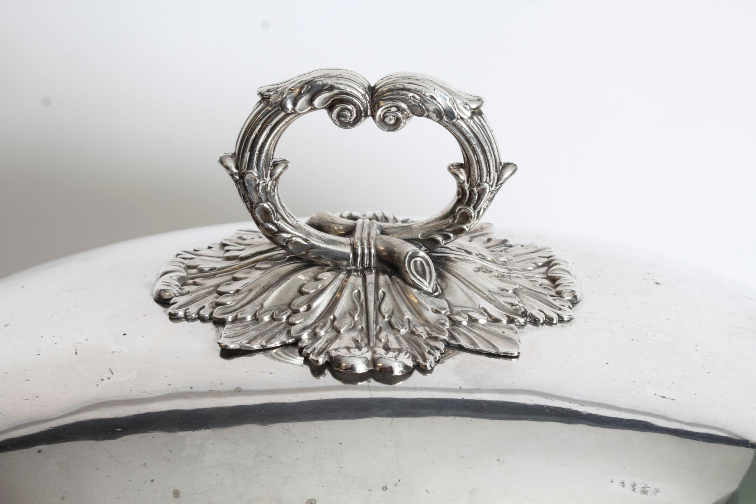 Antike alte Sheffield Platte Oval Rindfleisch Hirsch Terrine & gewölbte Abdeckung C 1810 im Zustand „Gut“ im Angebot in London, GB