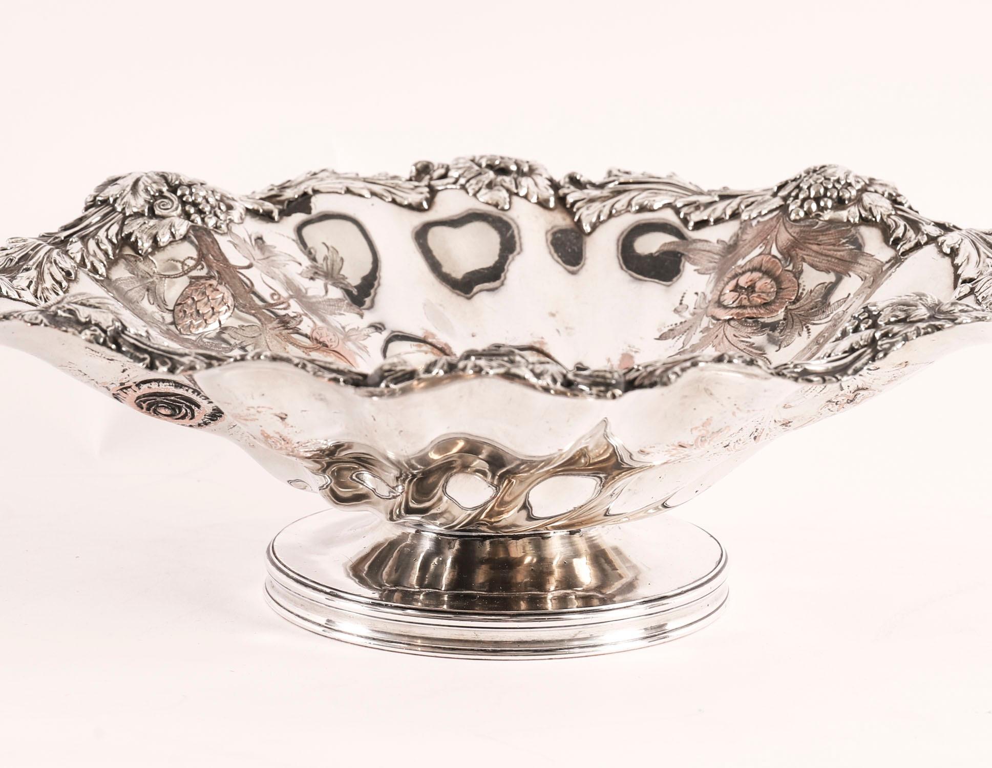 Antique Old Sheffield Plated Fruit Basket by Matthew Boulton 19th Century Jorge III en venta