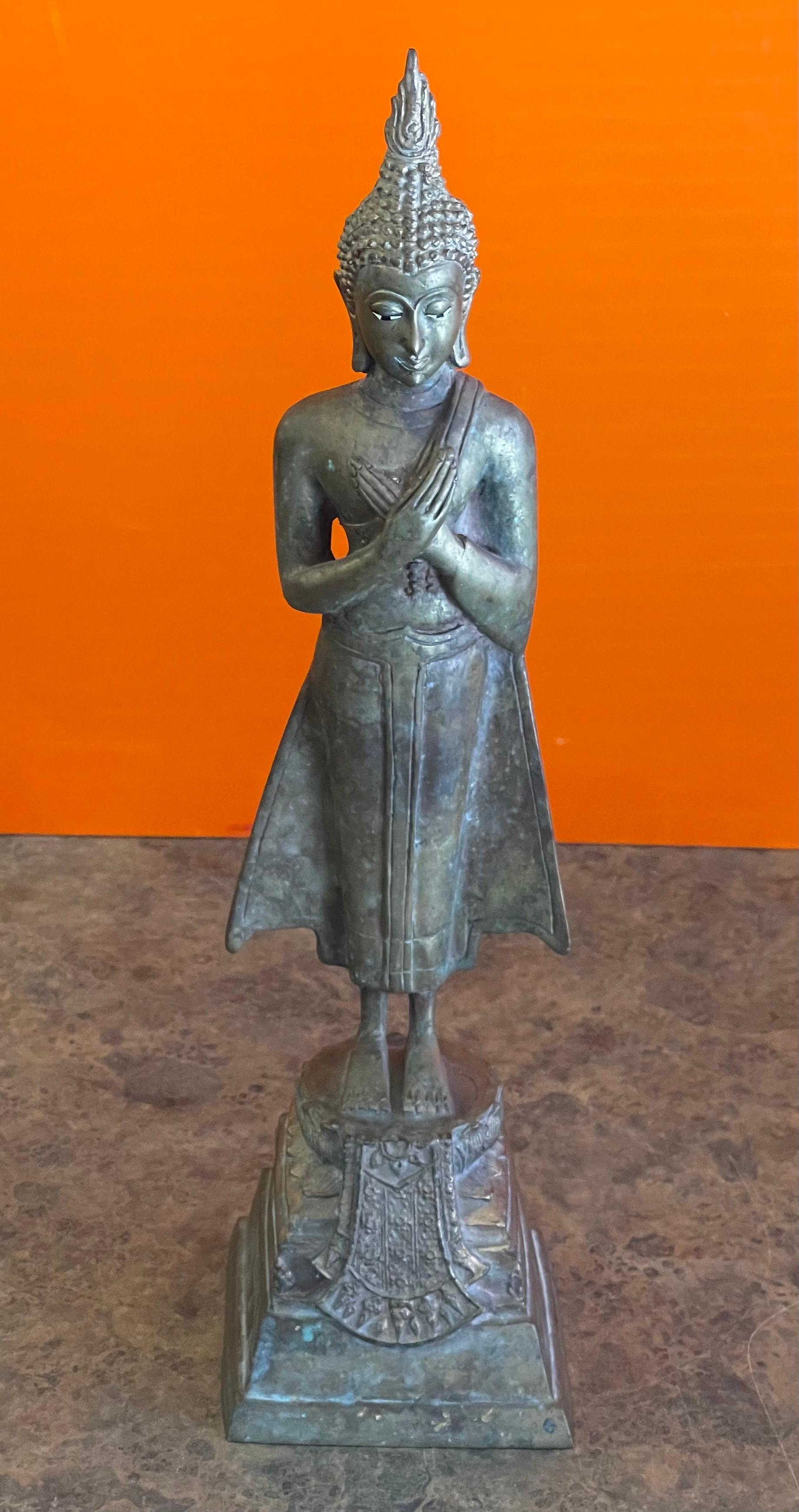 Antiker antiker Ayuttaya-Buddha aus gegossener Bronze aus altem Siam / Thai (Gegossen) im Angebot