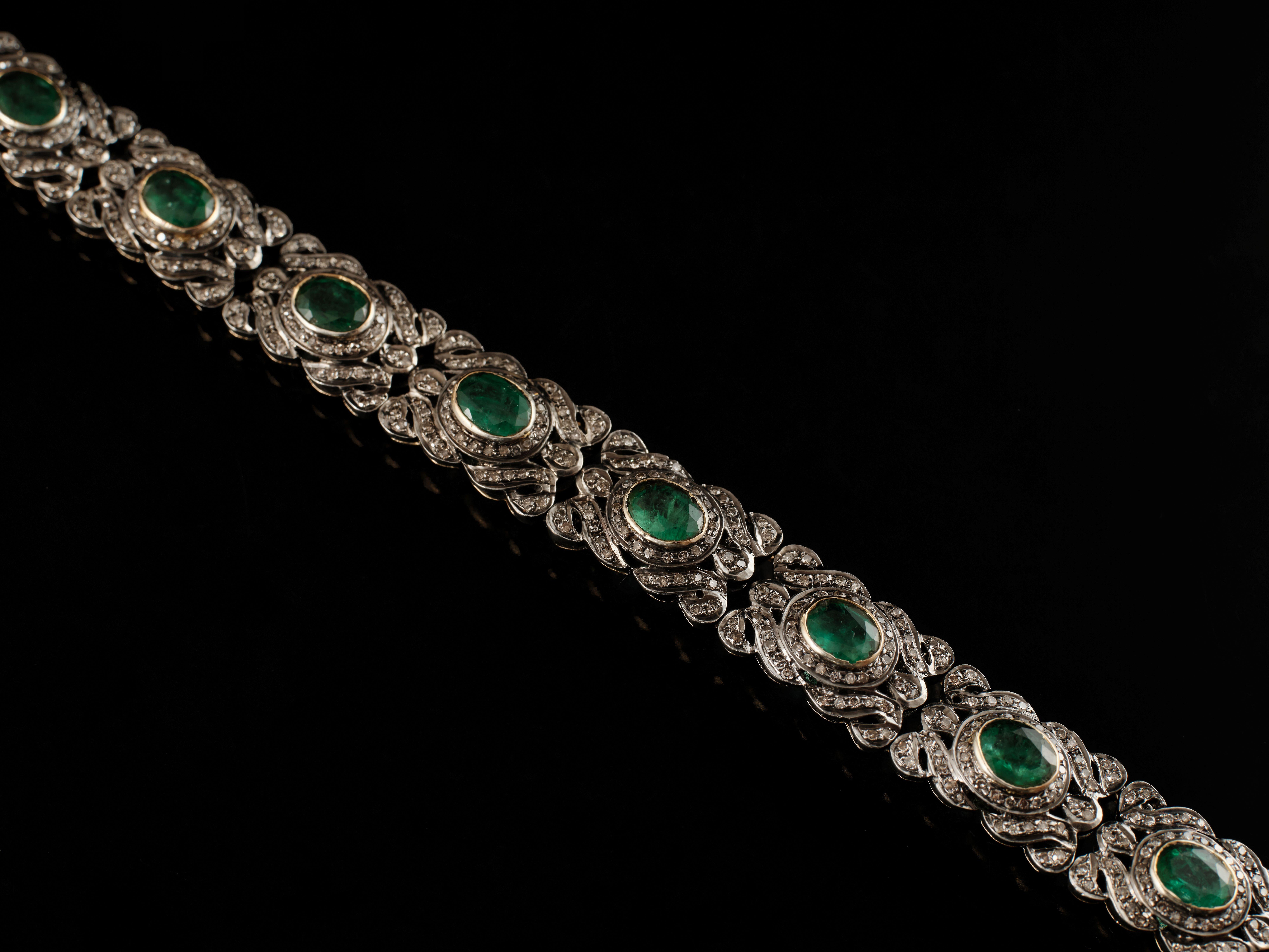 Antique old world belle époque emerald and diamond bracelet For Sale 4