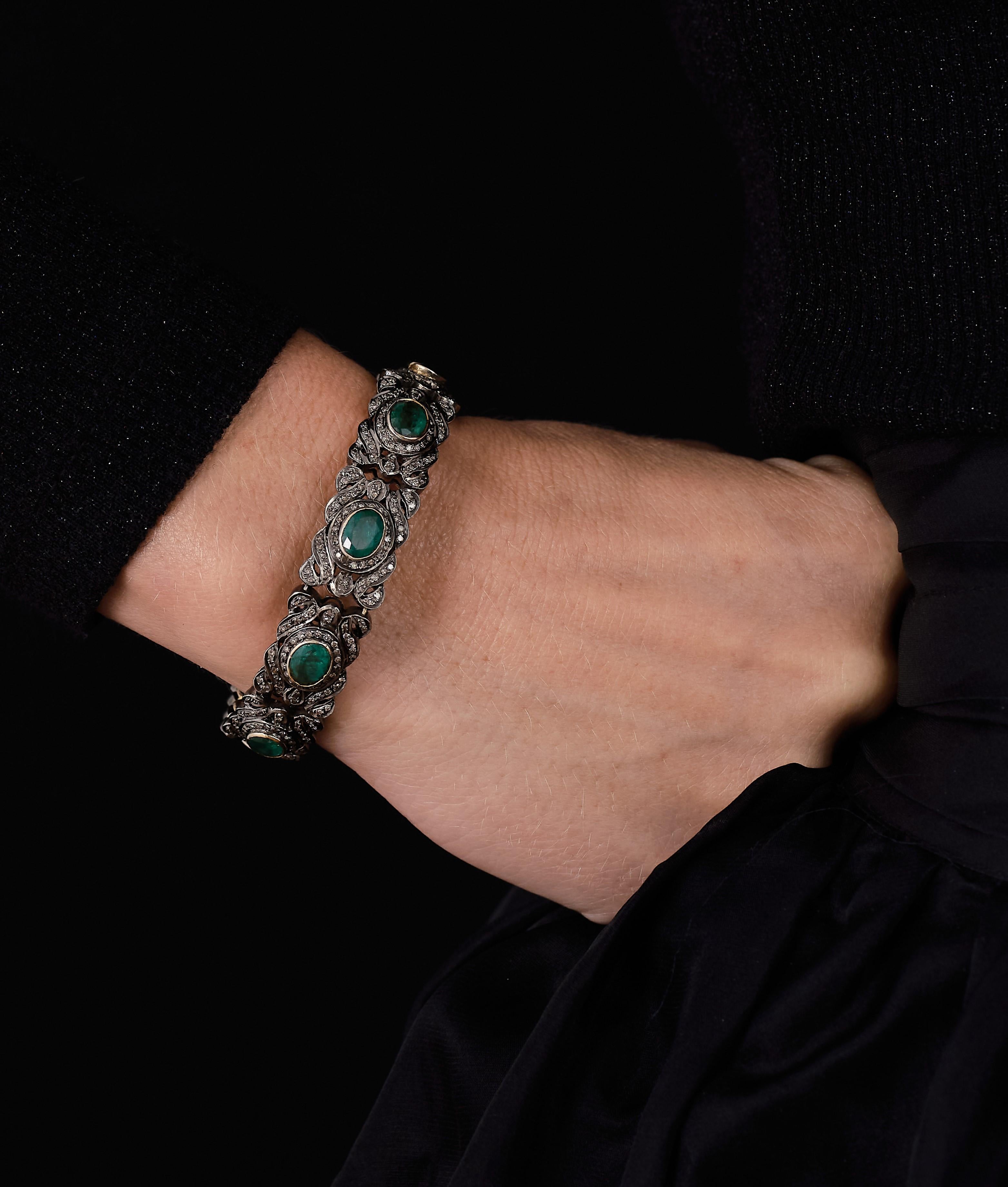 Oval Cut Antique old world belle époque emerald and diamond bracelet For Sale