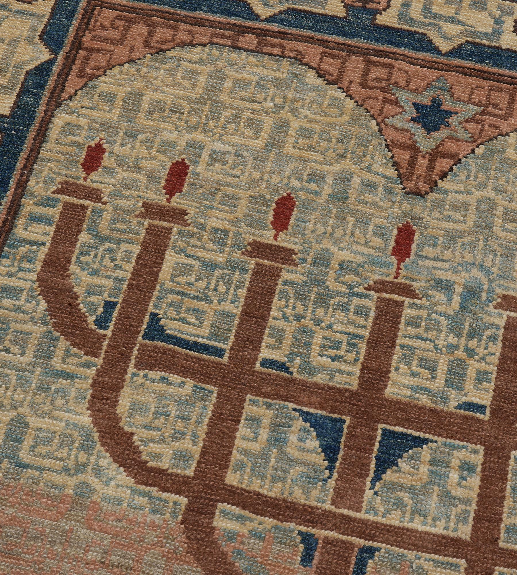 Antiker handgeknüpfter Bezalel Jewish Menorah-Teppich, Unikat im Zustand „Gut“ im Angebot in West Hollywood, CA