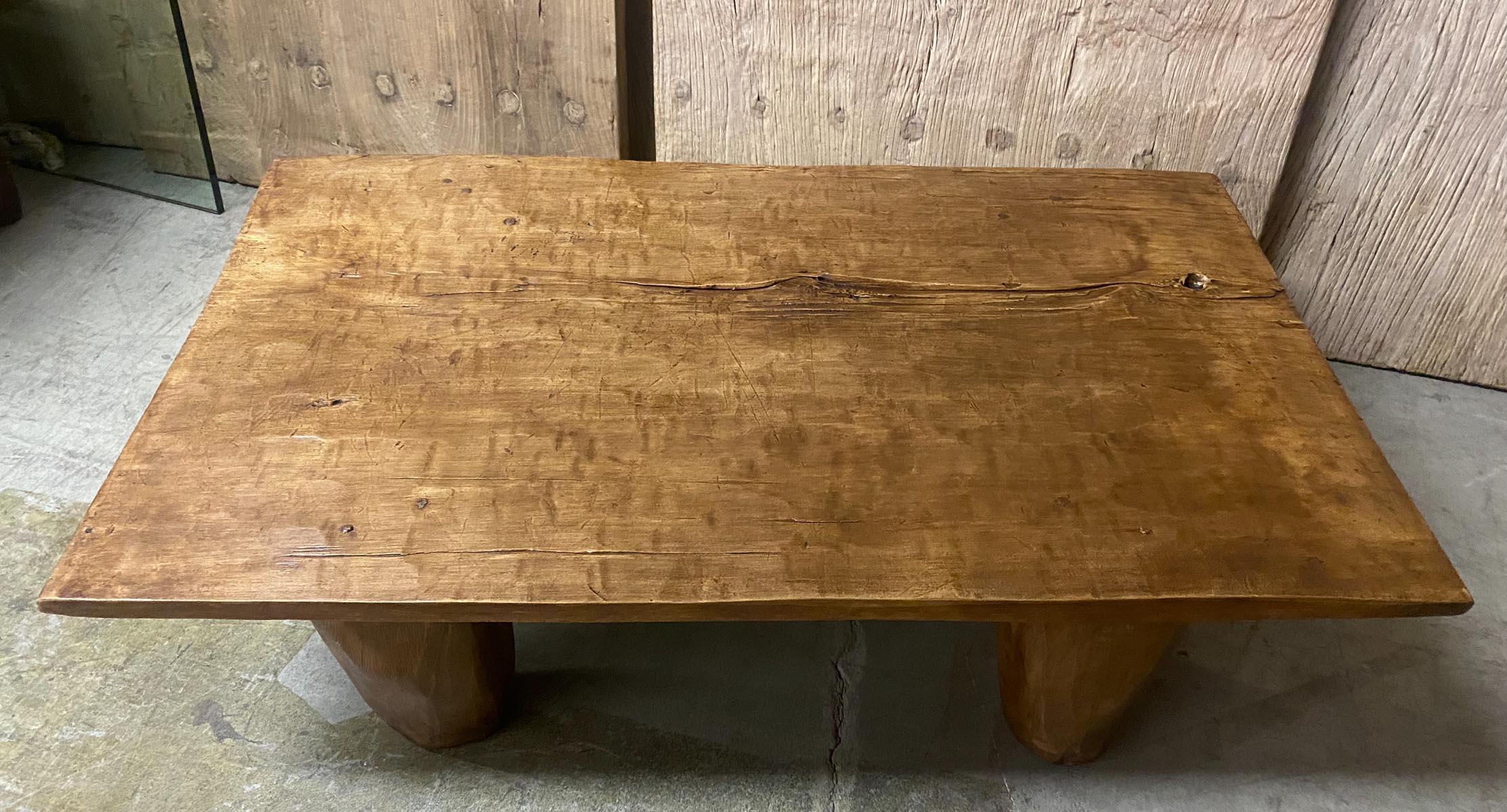 Antique One Wide Board Top Coffee Table In Good Condition For Sale In Los Angeles, CA