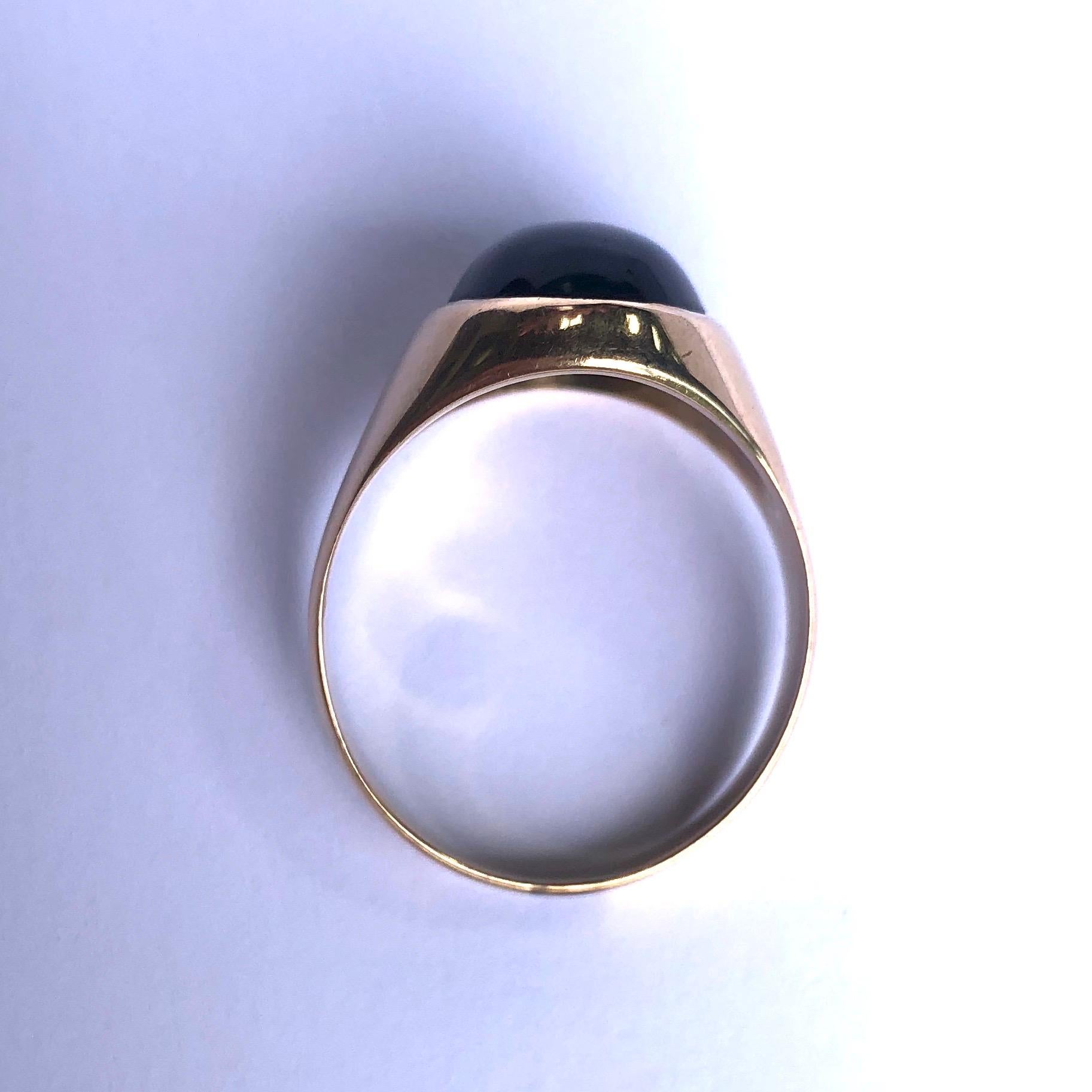 Cabochon Antique Onyx and 9 Carat Gold Signet Ring