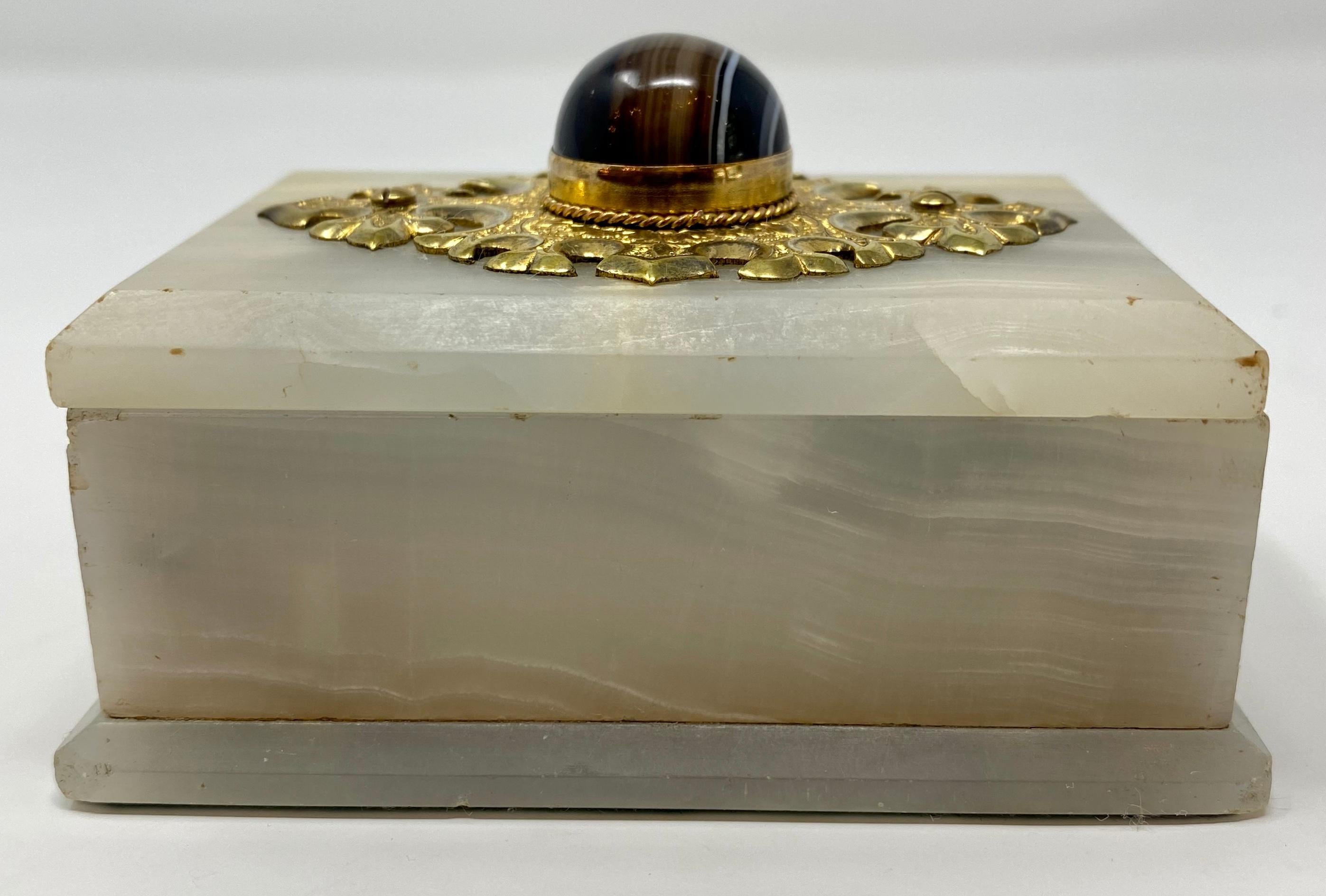 Small antique onyx and bronze D'Ore Jewel box mounted with banded agate, circa 1890s. 
Measures: 2-1/4