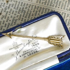 Antique Onyx & Diamond Arrow Jabot Pin in Platinum & 15k Gold, Circa 1920