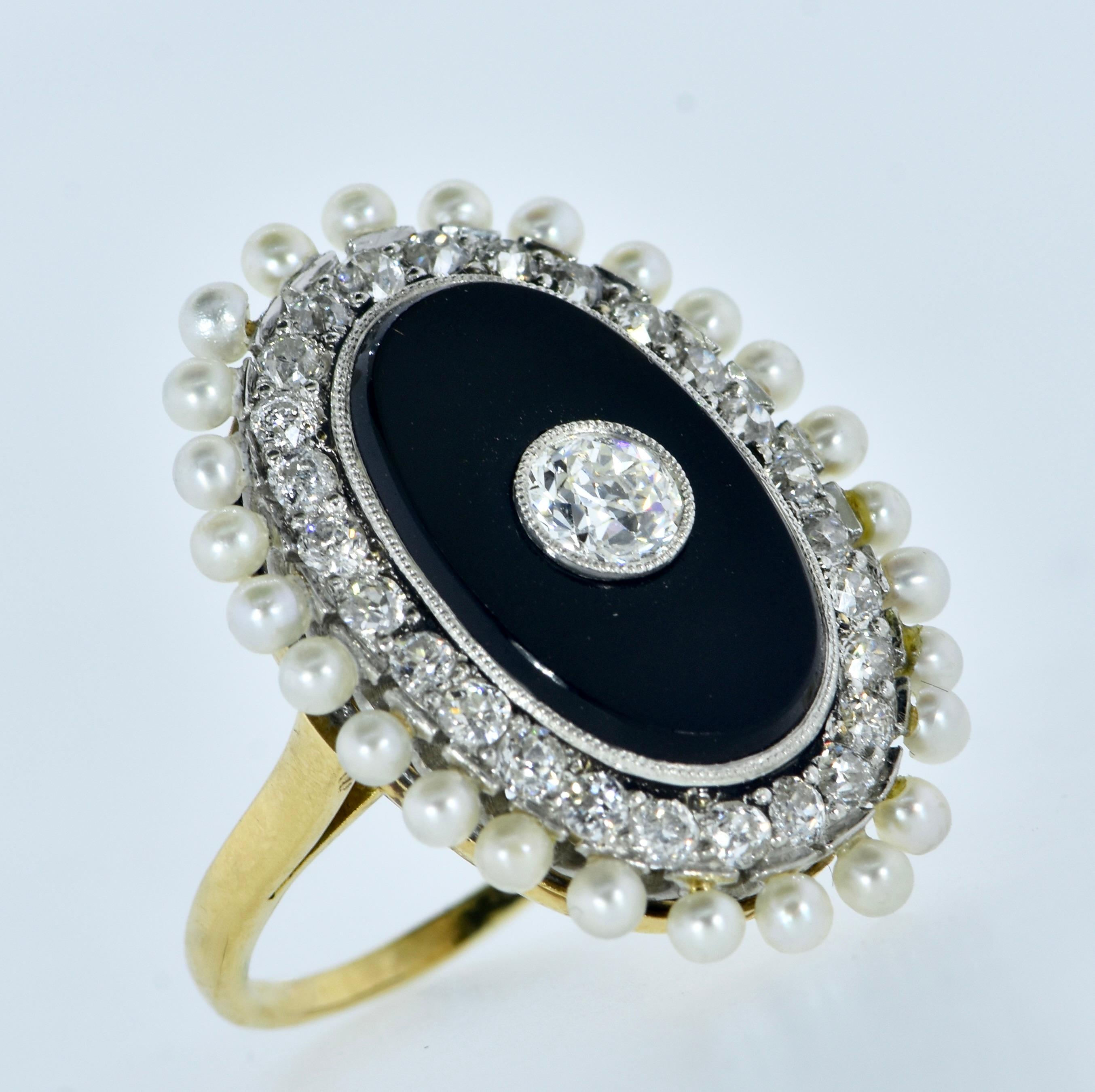 Women's or Men's Antique Onyx, Diamond & Natural Oriental Pearl in Platinum and Gold Ring c. 1900 For Sale