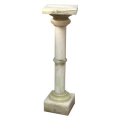 Antico piedistallo da esposizione a forma di colonna dorica in onice, circa 1900