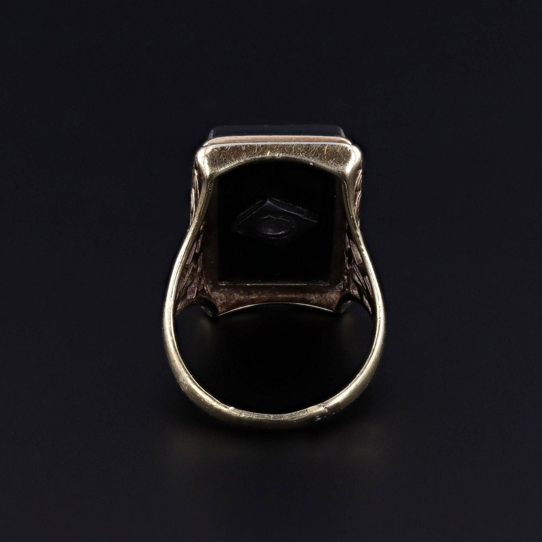 Old European Cut Antique Onyx Filigree Ring of 14k Gold For Sale