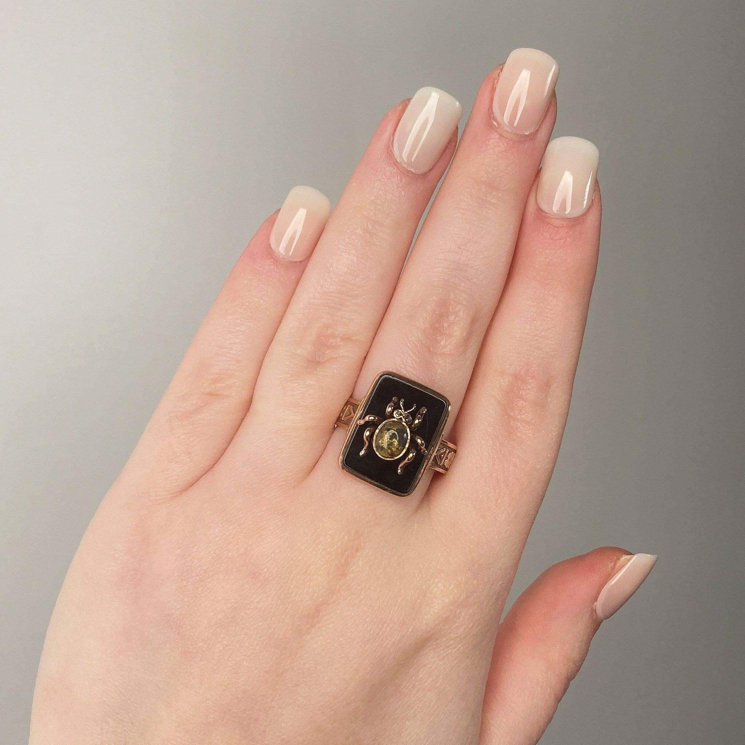 Antique Onyx Insect Ring of 10k Gold For Sale 1