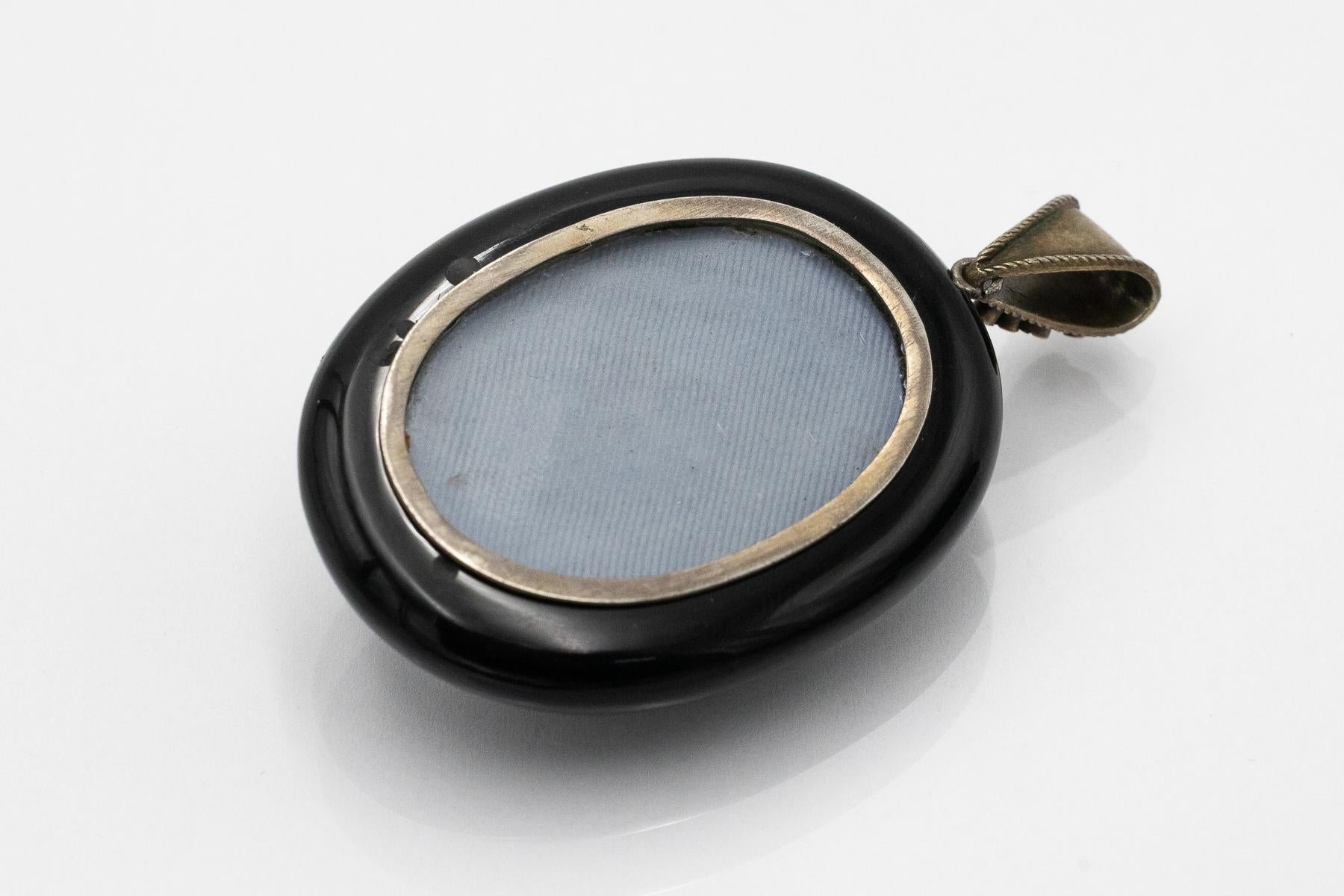 Antique onyx locket with pearls, garnets, and turquoises. For Sale 2