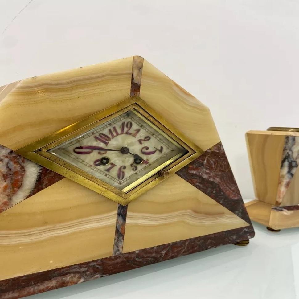 Antique Onyx Marble Art Deco Mantel Clock With Candle Holders In Good Condition For Sale In London, GB