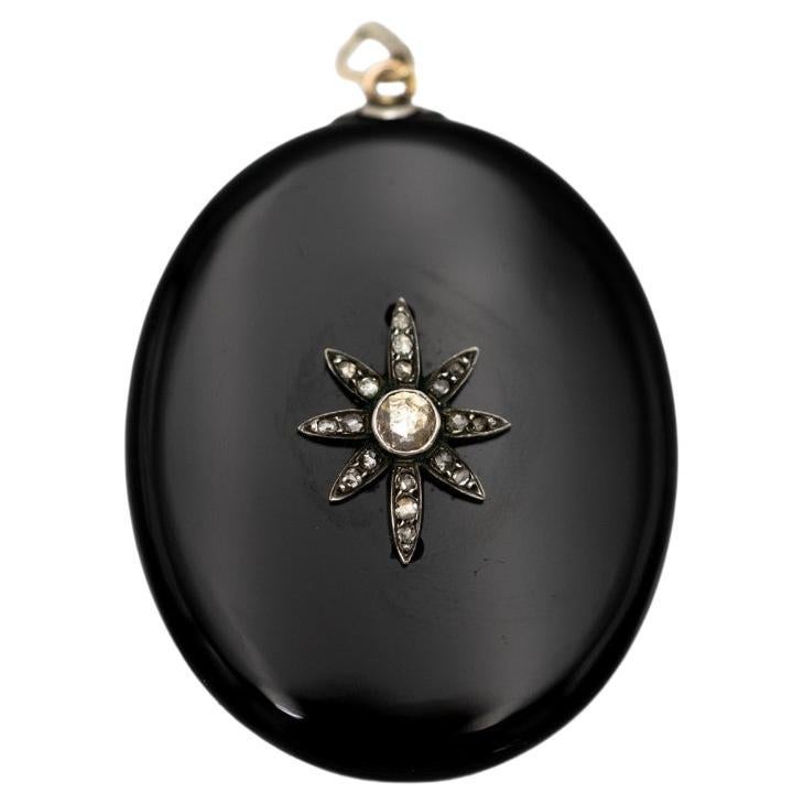 Antique onyx medallion locket with diamonds, the Netherlands, late 19th century For Sale