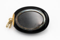 Antique Onyx Sentimental Locket with Coral and Gold, XIX century.