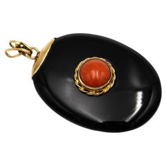 Antique Onyx Sentimental Locket with Coral and Gold, XIX century.
