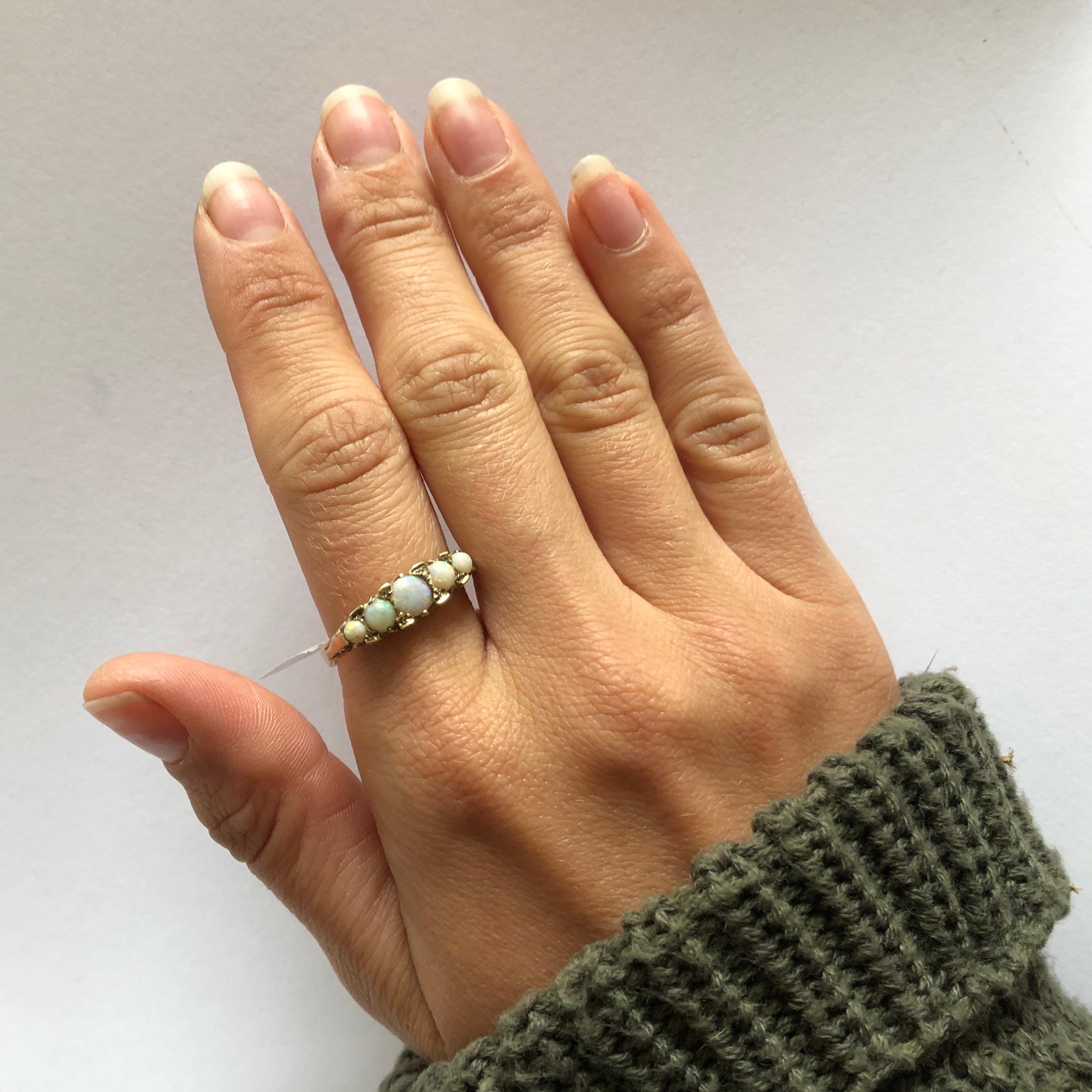 Antique Opal and 18 Carat Gold Five-Stone Ring In Good Condition For Sale In Chipping Campden, GB