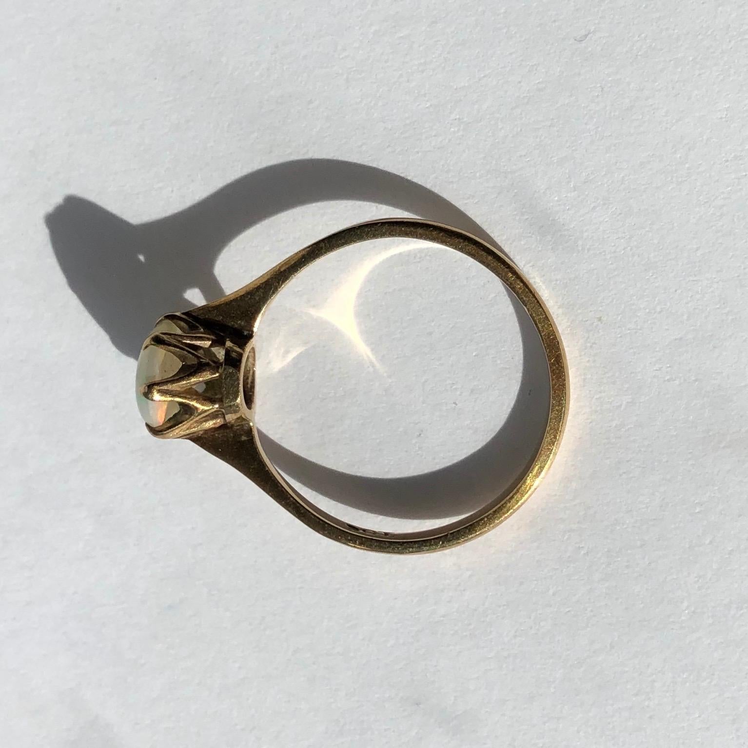 9 carat gold opal ring
