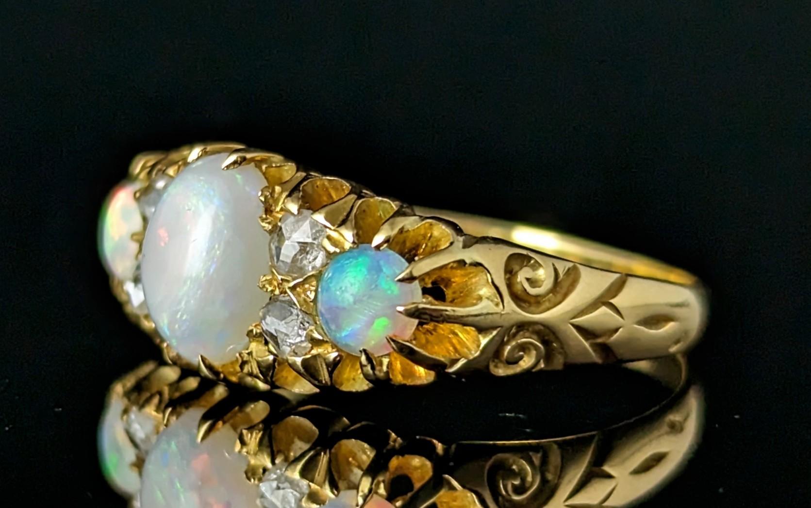 Women's Antique Opal and Diamond ring, 18k yellow gold, Edwardian  For Sale