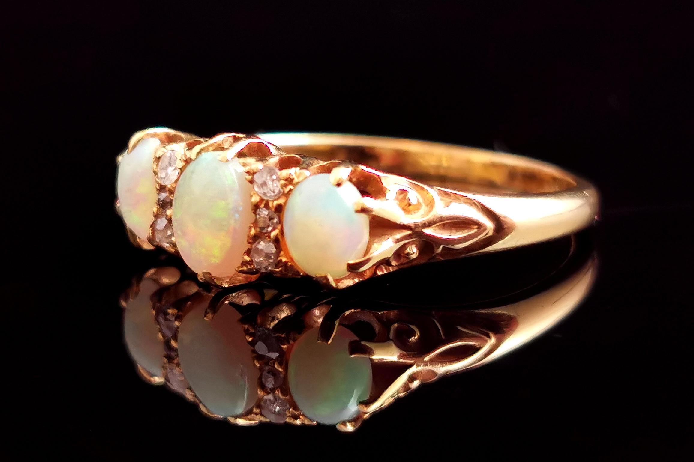 Antique Opal and Diamond ring, 18k yellow gold, Edwardian  2
