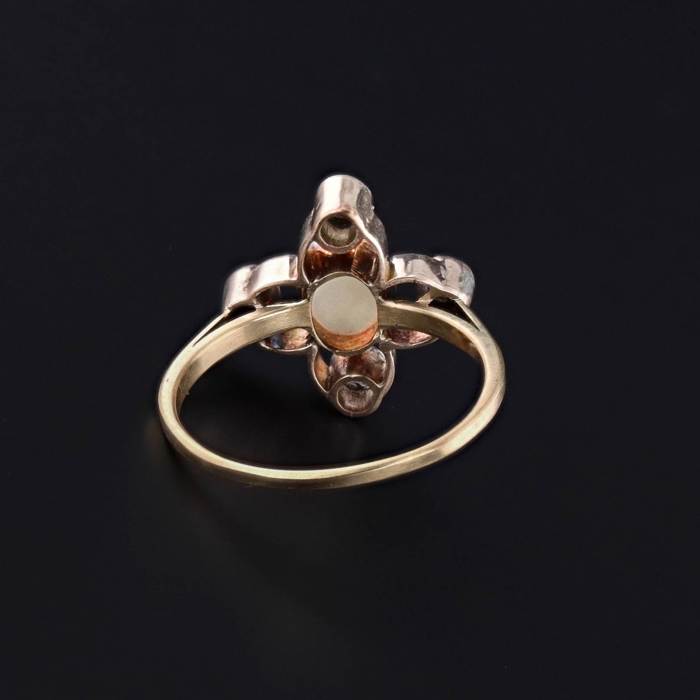Victorian Antique Opal and Diamond Ring of 14k Gold For Sale