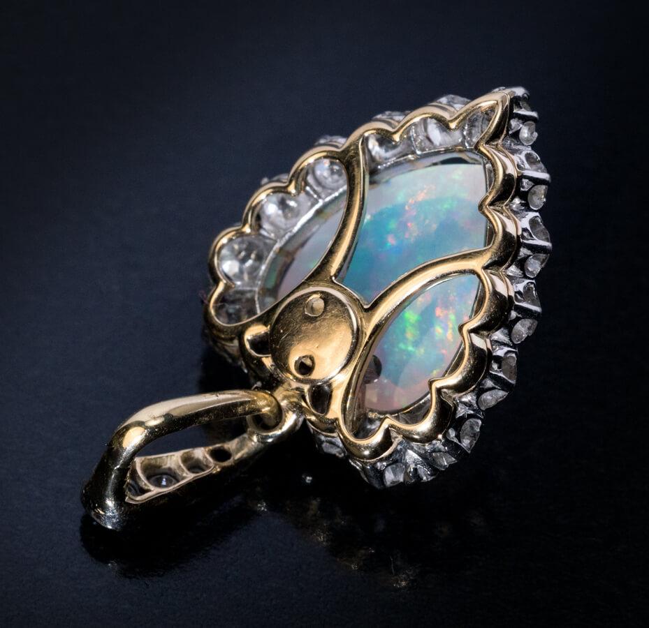 heart shaped opal pendant