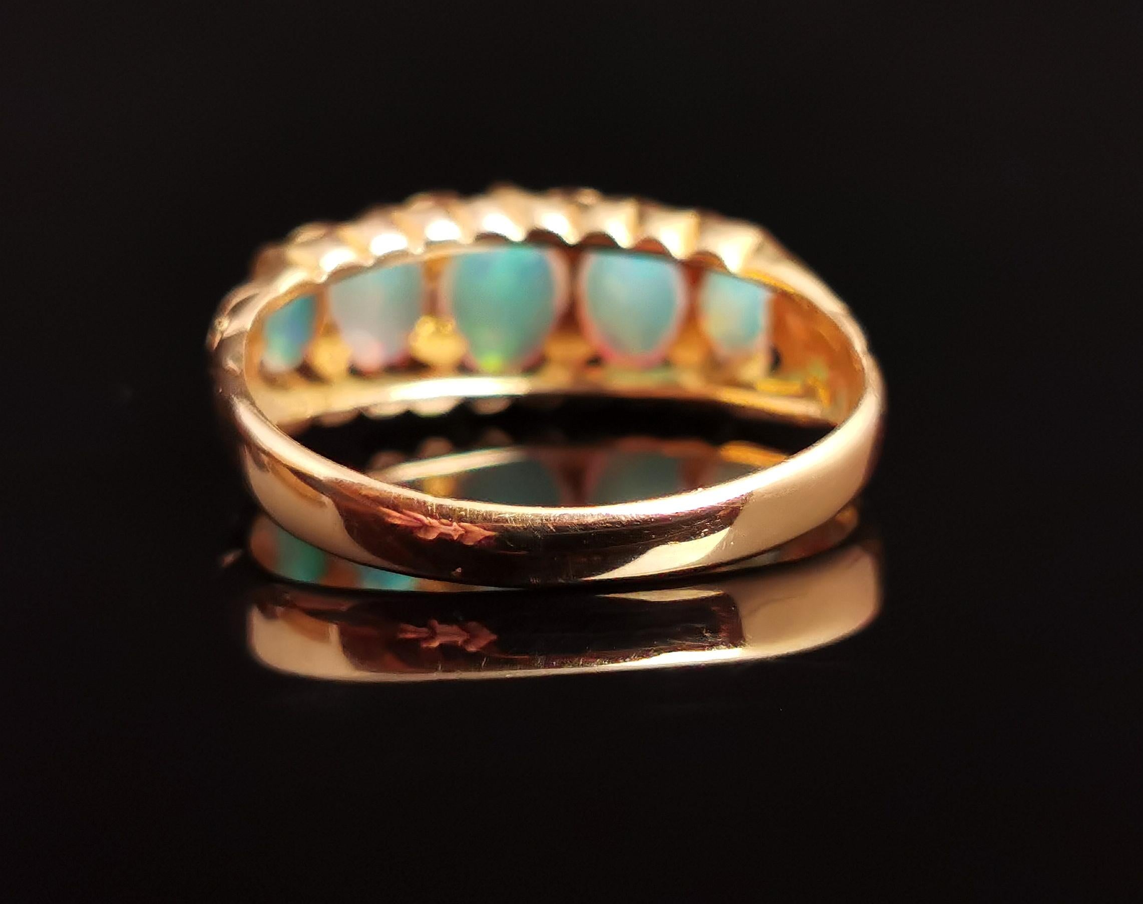 Antique Opal Five Stone Ring, 18 Karat Yellow Gold In Good Condition In NEWARK, GB