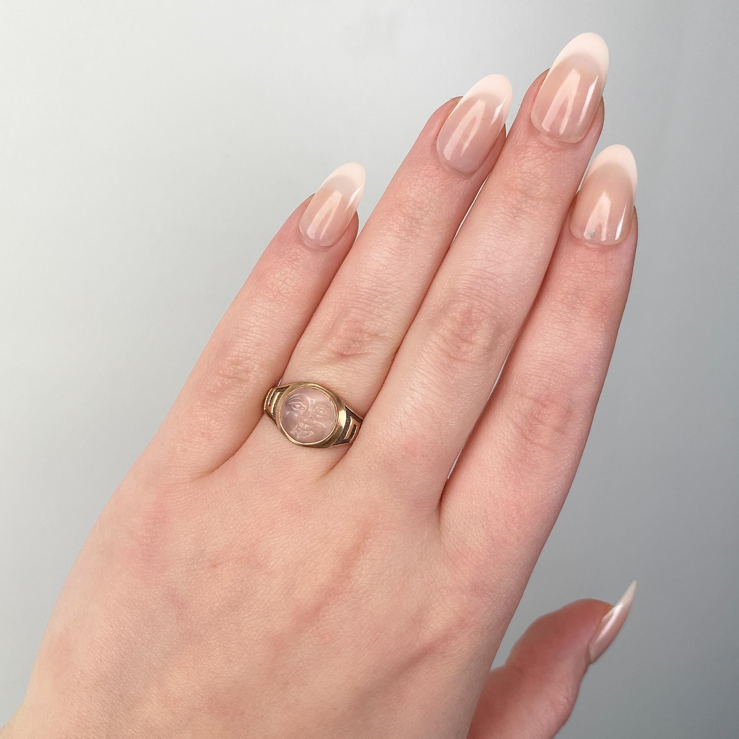 Antique Opalescent Glass Man in the Moon Ring of 8k Gold For Sale 1