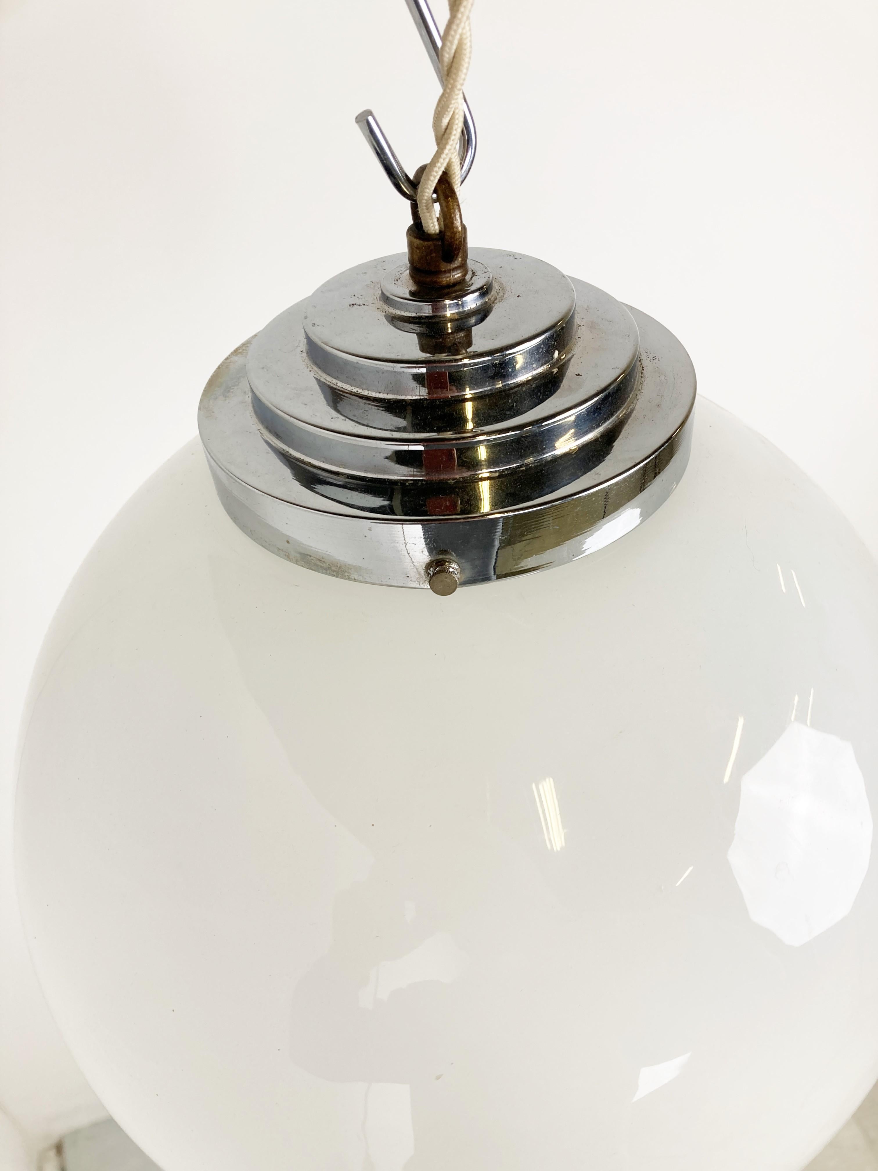 Antique Opaline Globe Pendant Light 1930s In Good Condition For Sale In HEVERLEE, BE