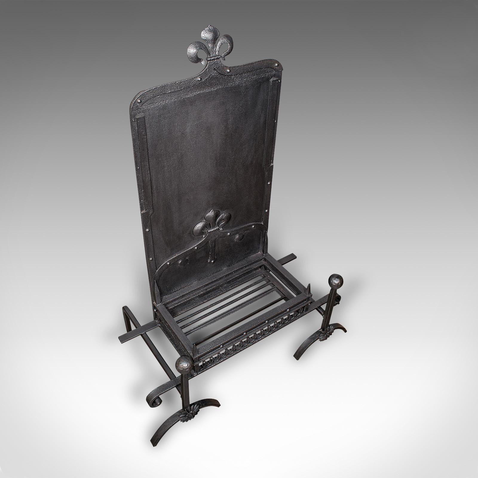 Chimenea antigua de hogar abierto, inglesa, cesta de fuego, morillos, victoriana, c.1900 Hierro en venta