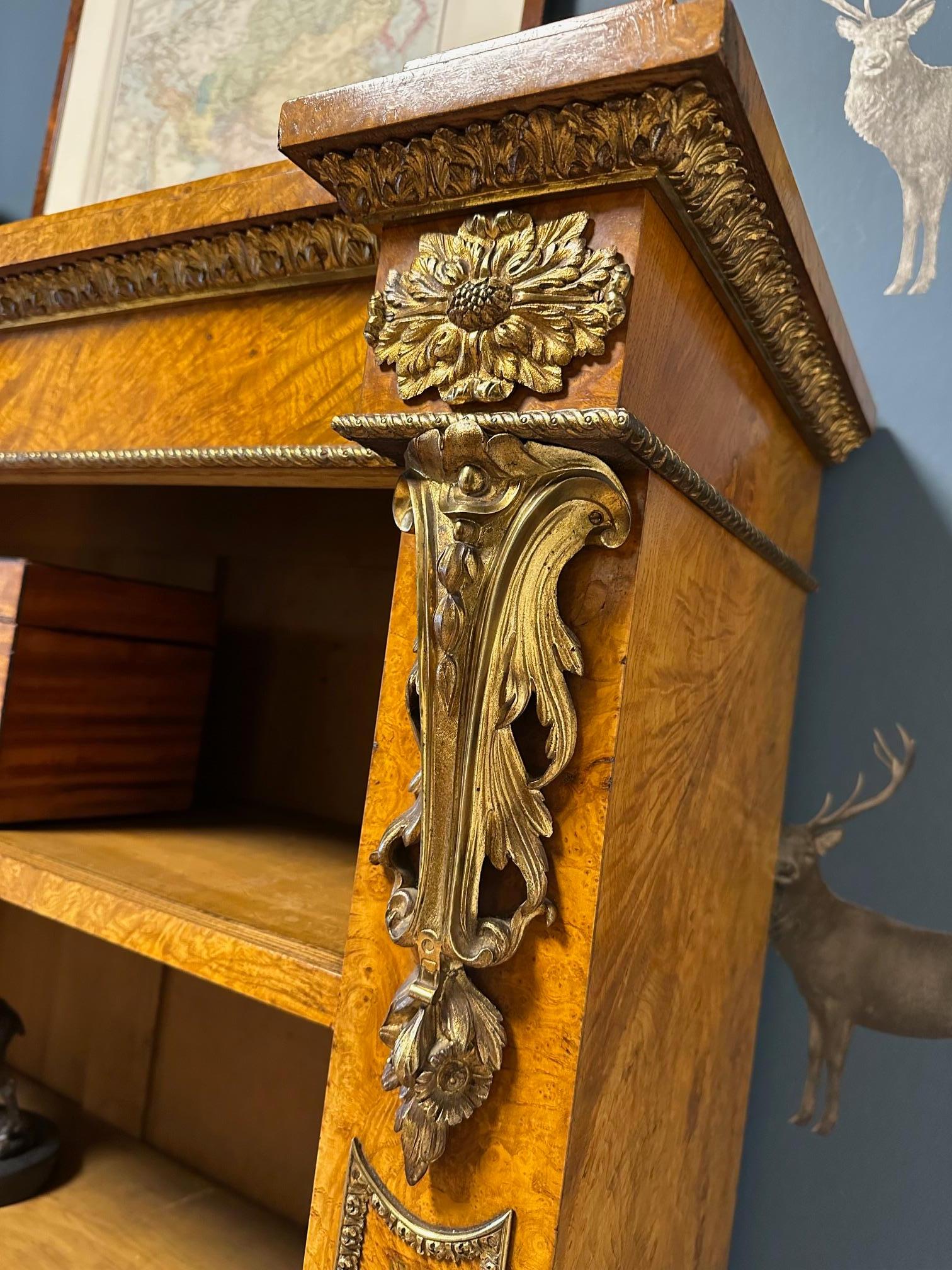 Milieu du XIXe siècle Bibliothèque victorienne ouverte ancienne en vente