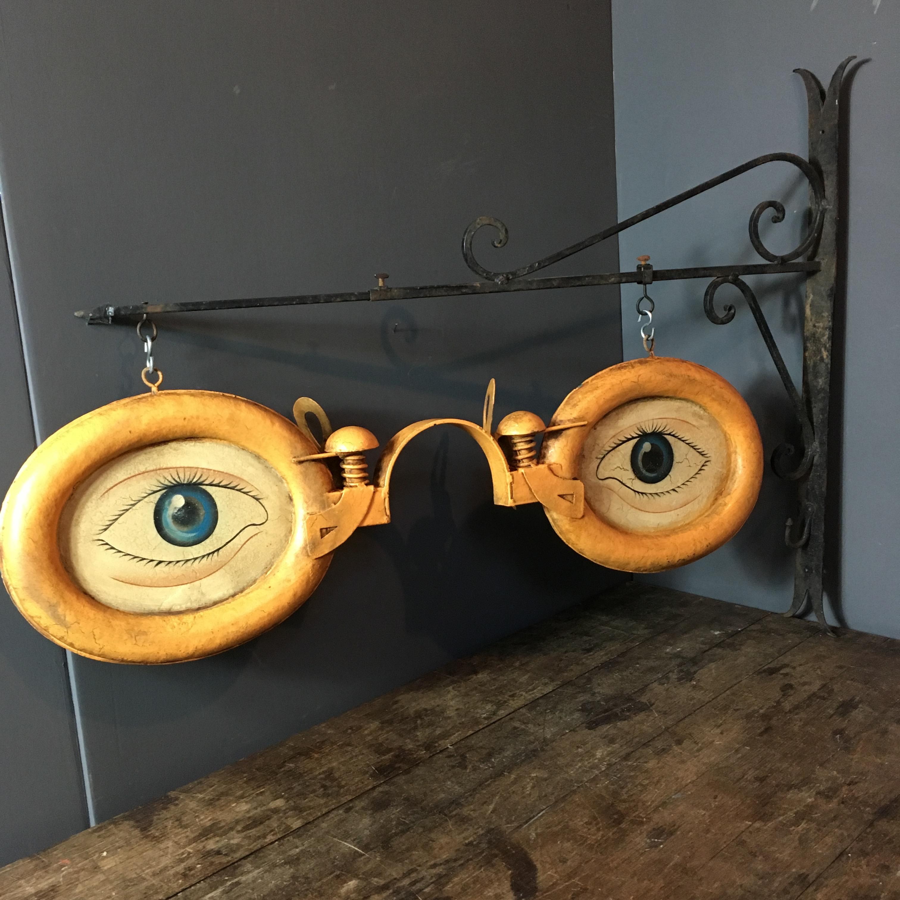 Antique Optometrist Trade Sign with Wall Bracket, circa 1920s In Good Condition In Hastings, GB